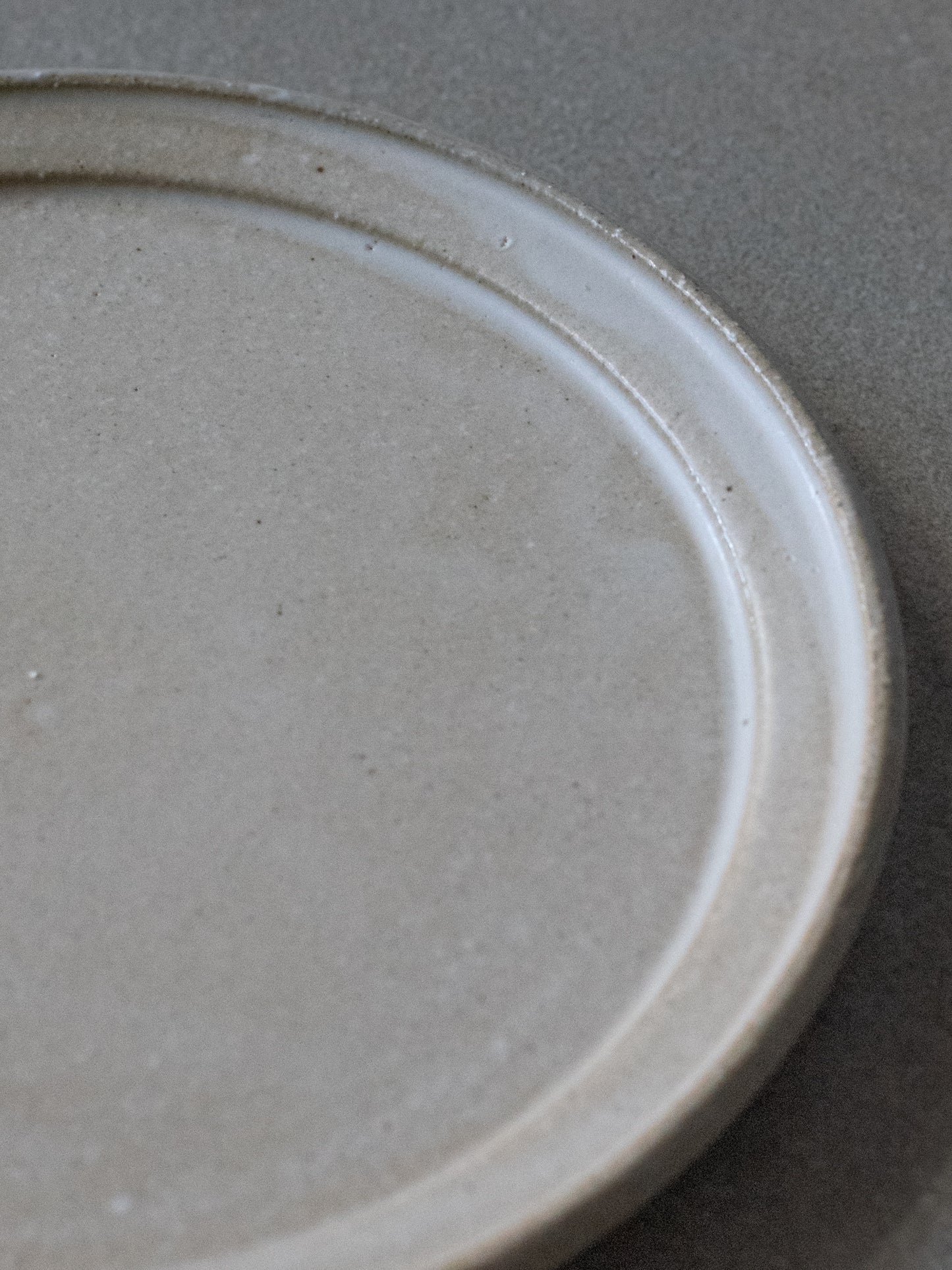 Ecru Le Temps Plate - Medium