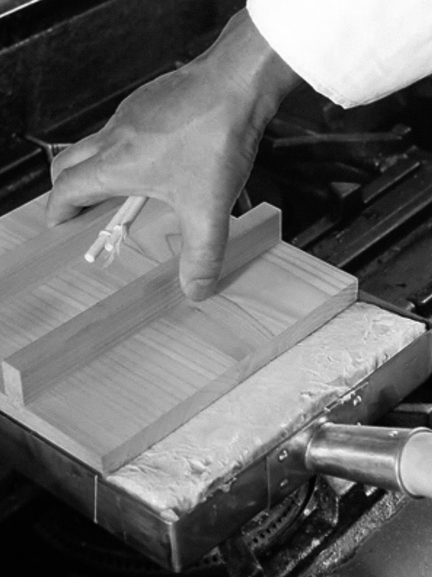 Omelette Pan Cypress Wood Lid