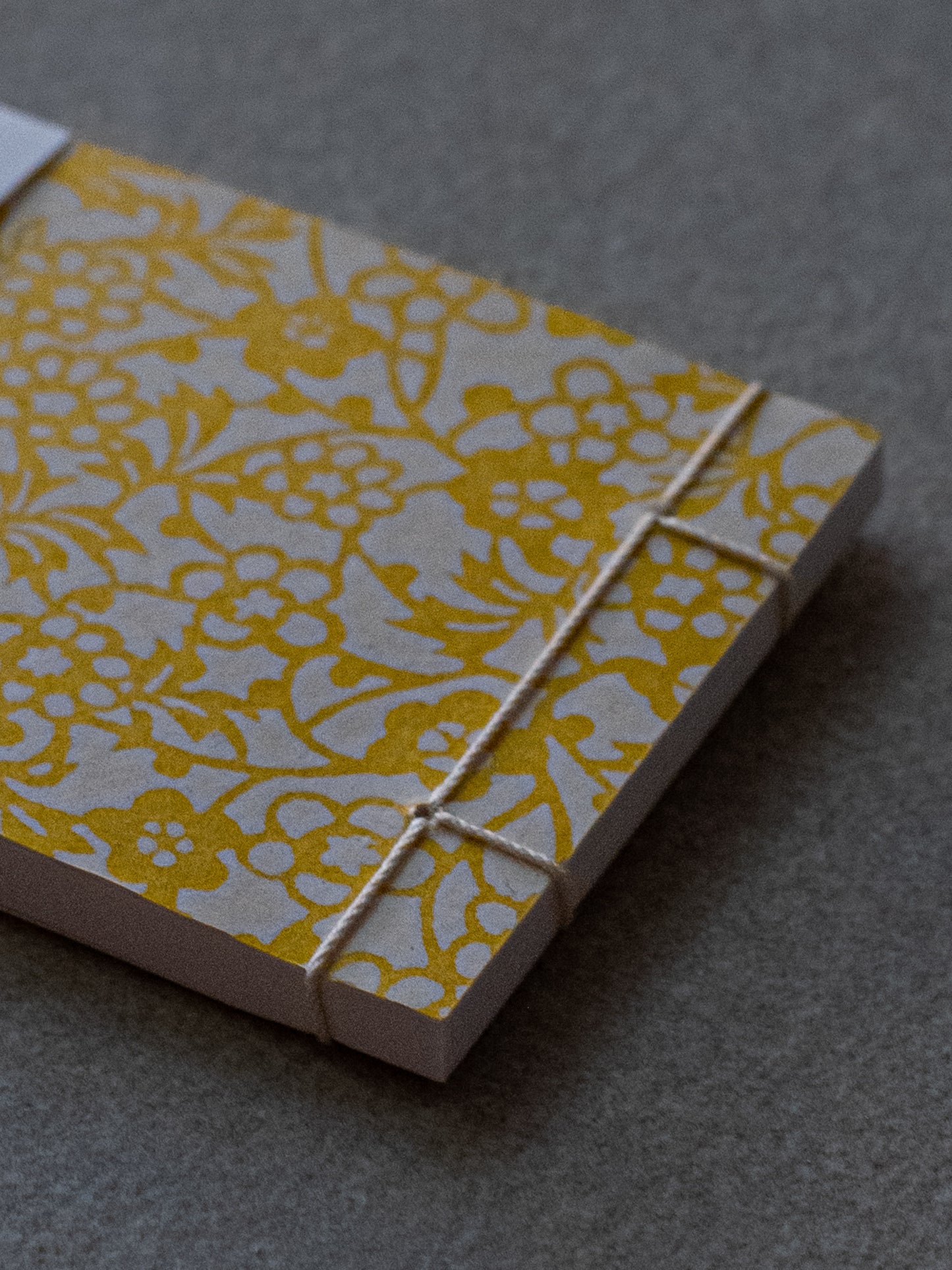 Yuzen Memo Pad - Yellow Floral