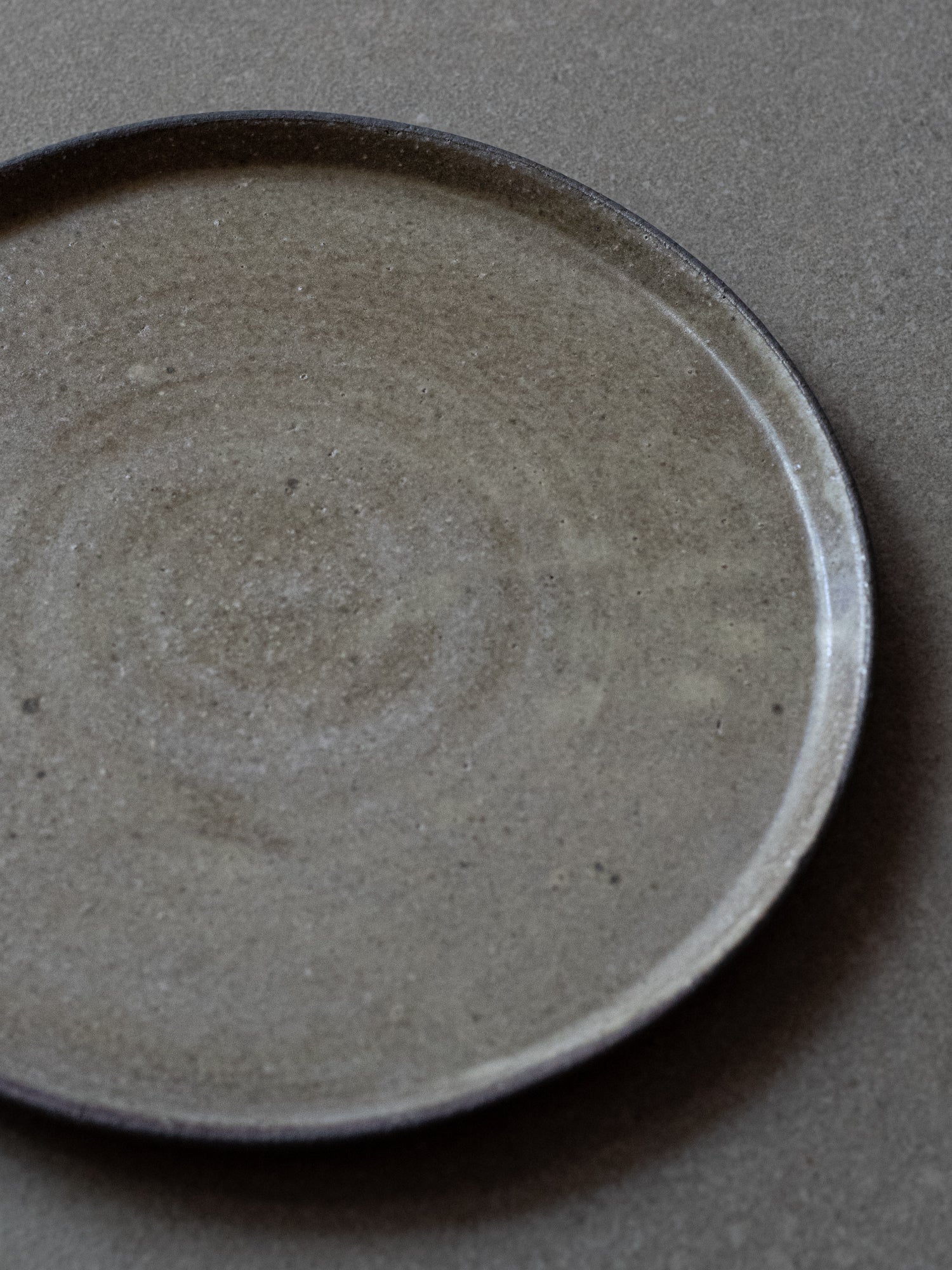 Natural Iraka Plate - Medium