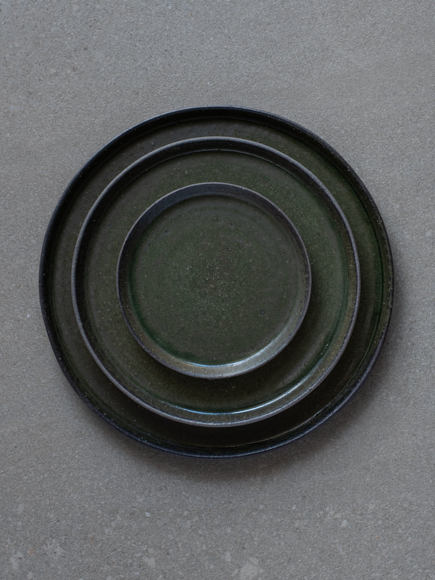 Olive Iraka Plate - Medium