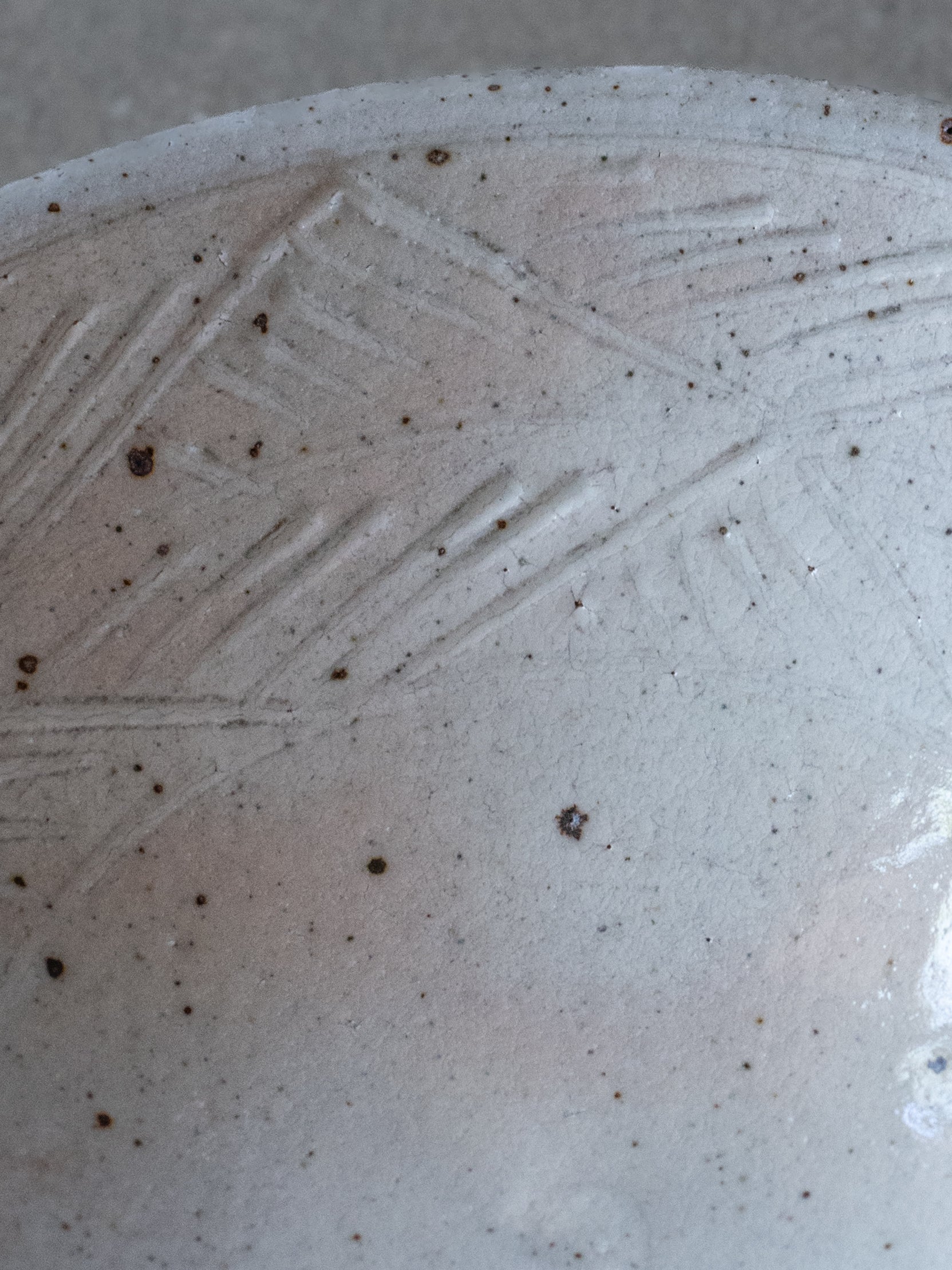 Kohiki Zigzag Angled Bowl - Small