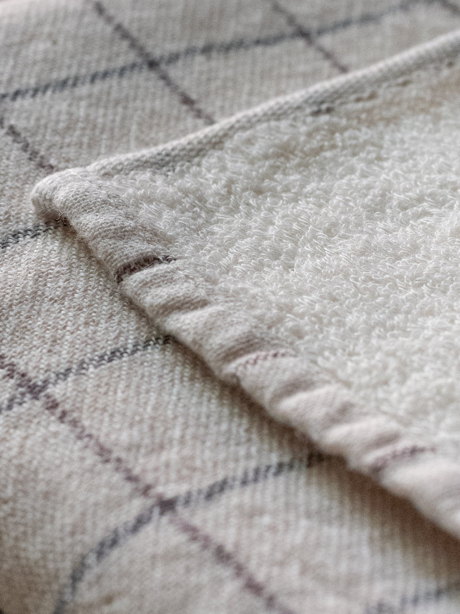 Graph Bath Towel Large - Earl Grey