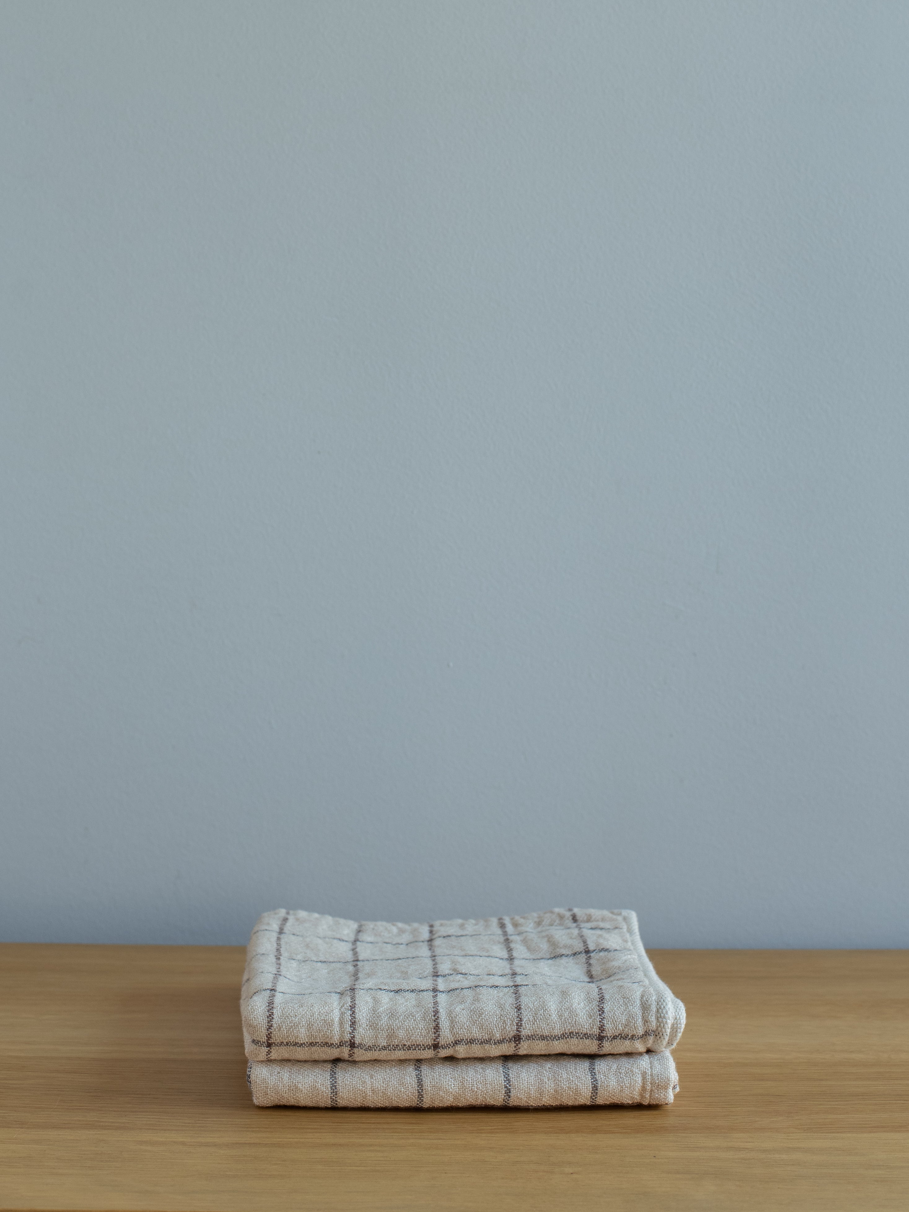 Graph Face Towel - Earl Grey