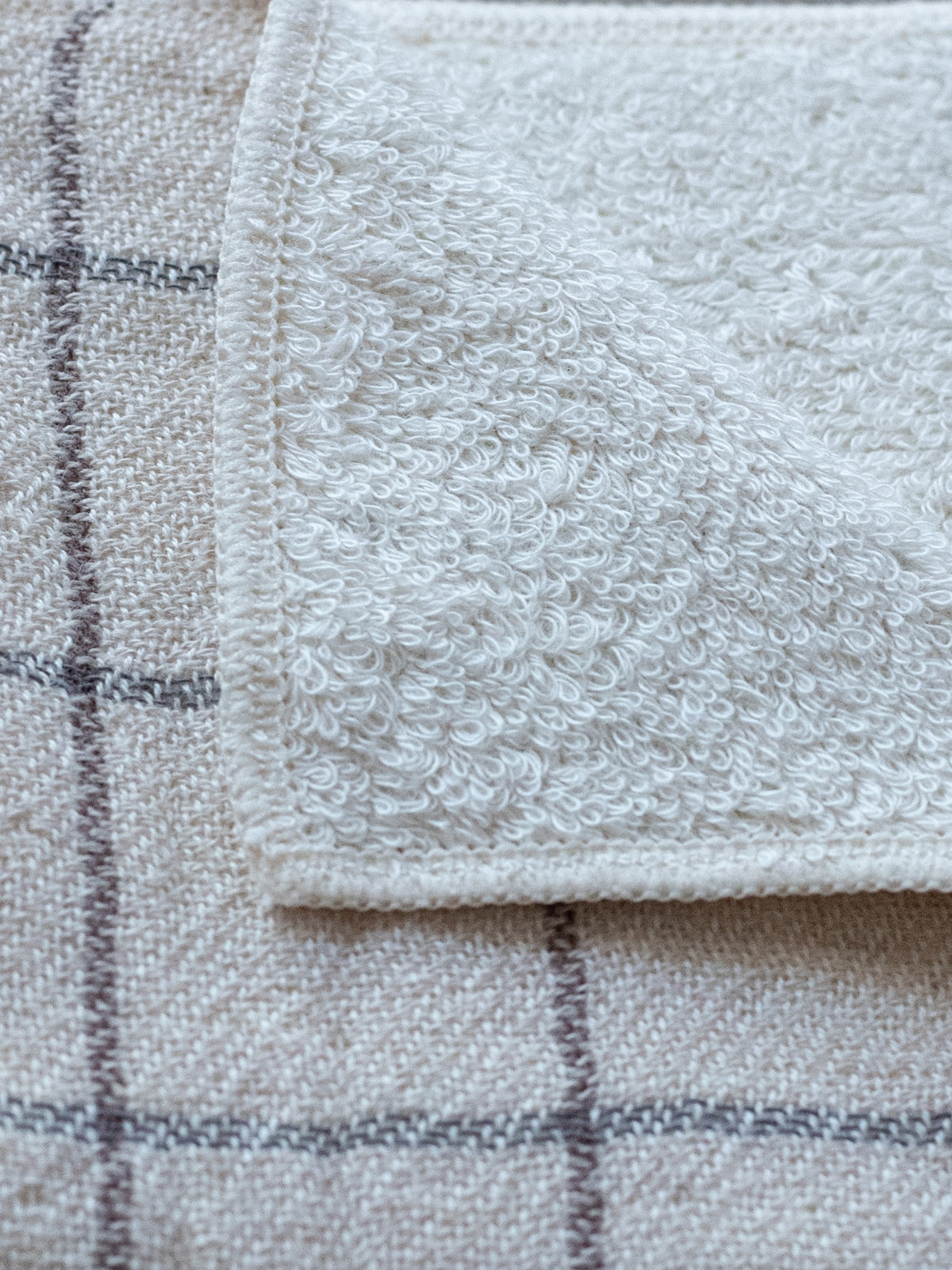 Graph Handkerchief - Earl Grey
