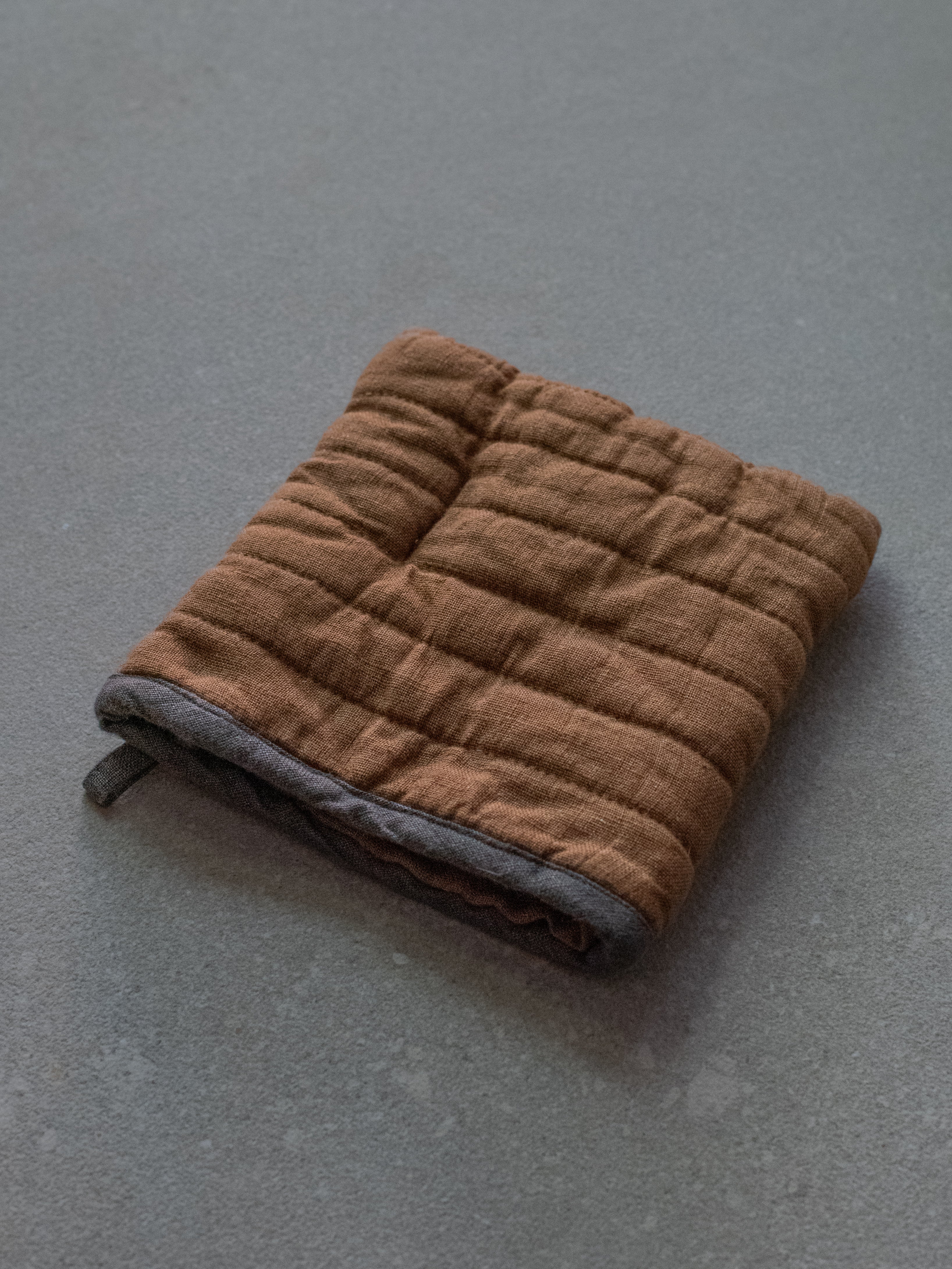 Square Oven Mitt - Ochre Brown