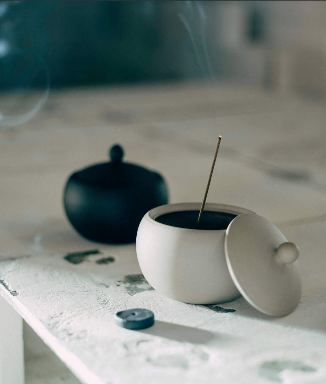 Anzu Lidded Pot - Sand