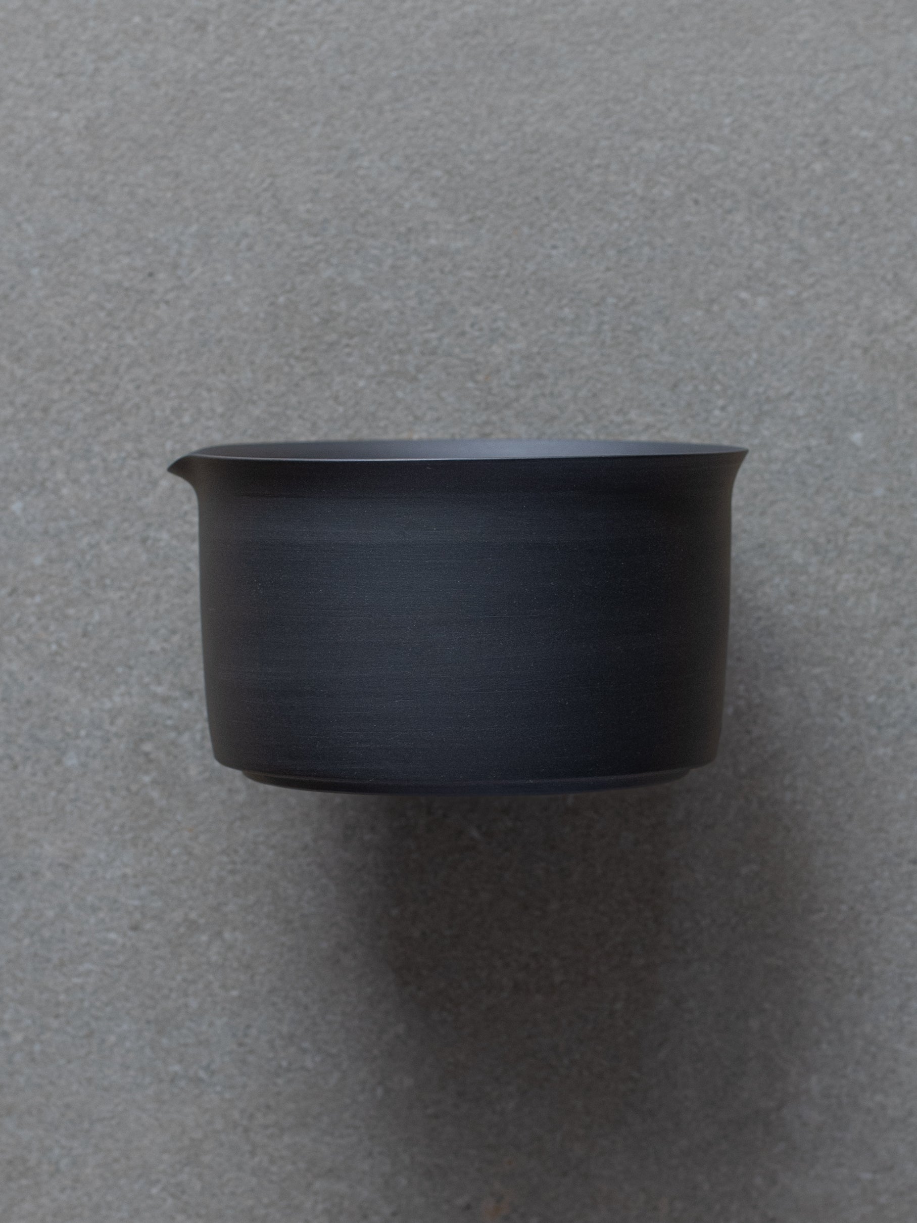 Kittate Spouted Tea Bowl - Black