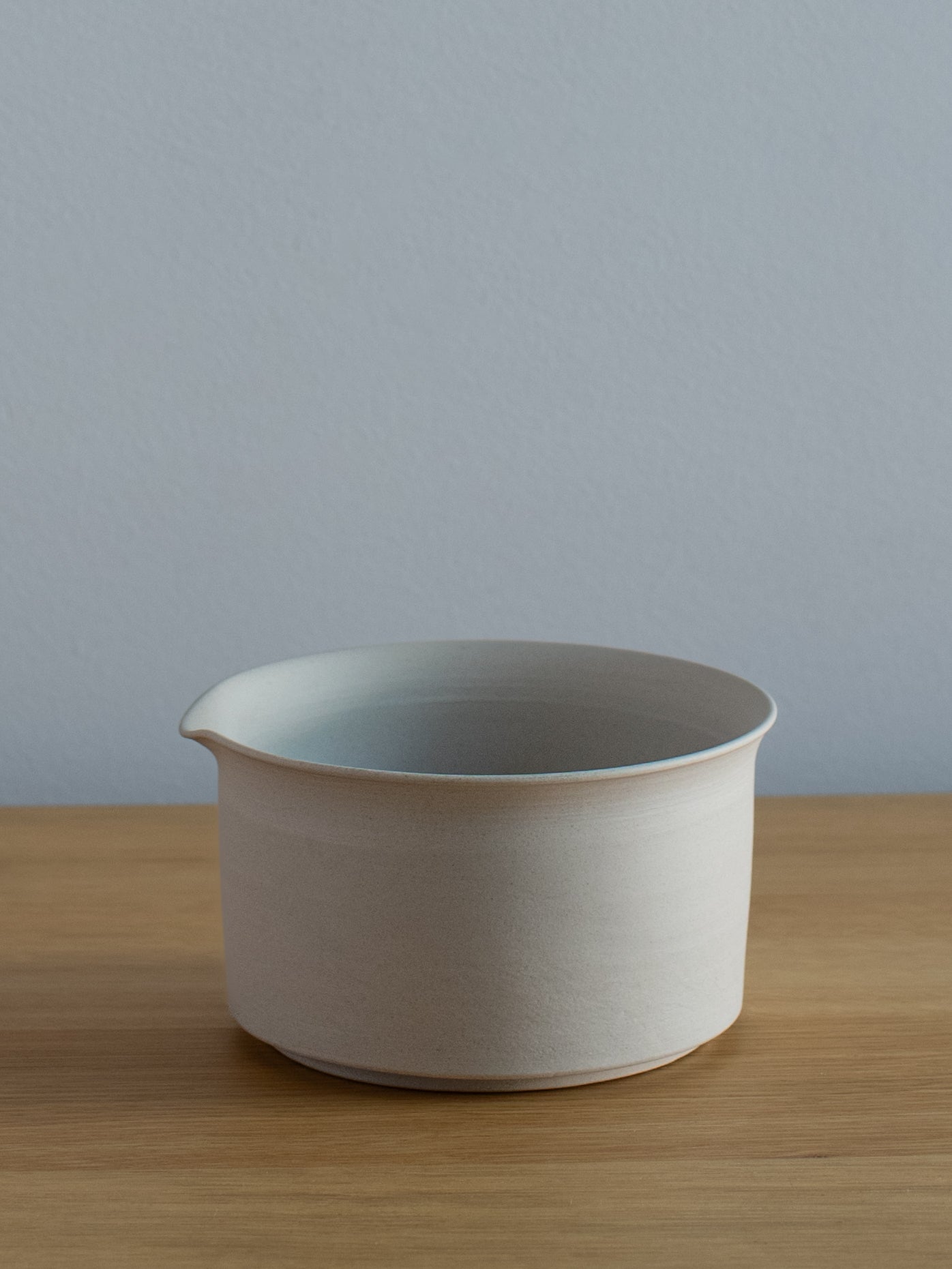 Kittate Spouted Tea Bowl - Sand