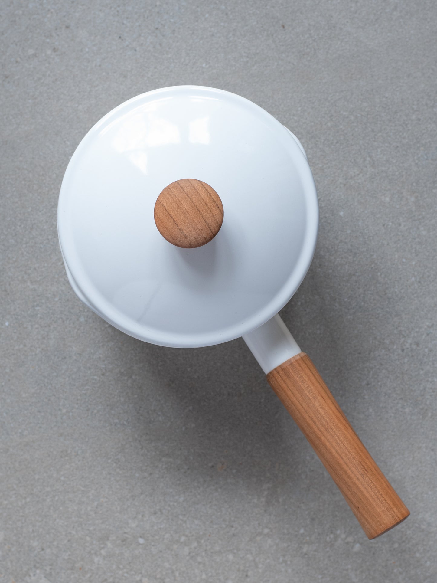 Couleur Enamel Saucepan with Lid 14cm White