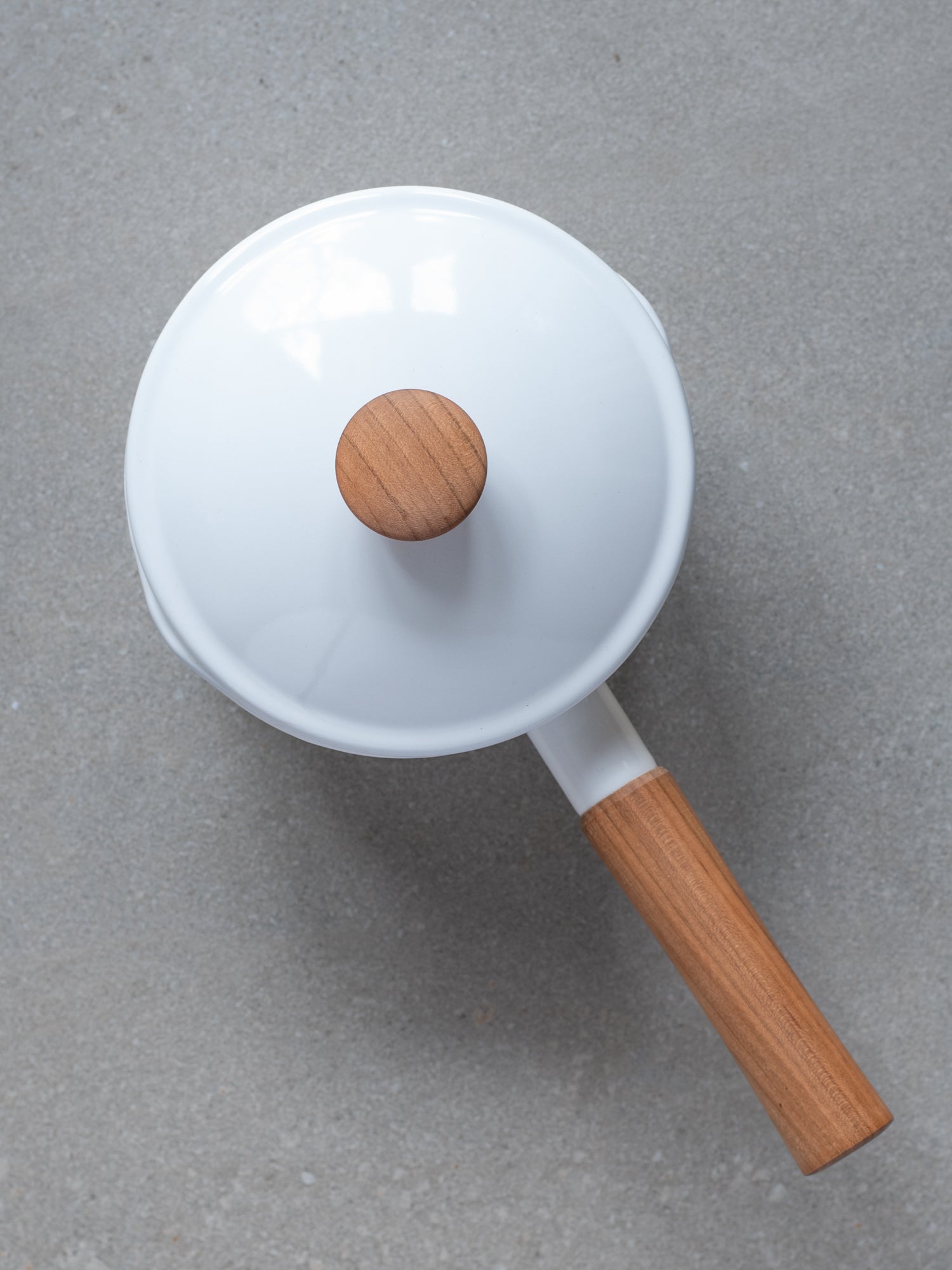 Couleur Enamel Saucepan with Lid 14cm White