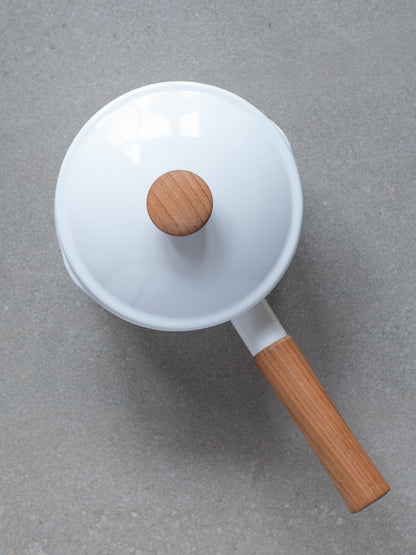 Couleur Enamel Saucepan with Lid 14cm White