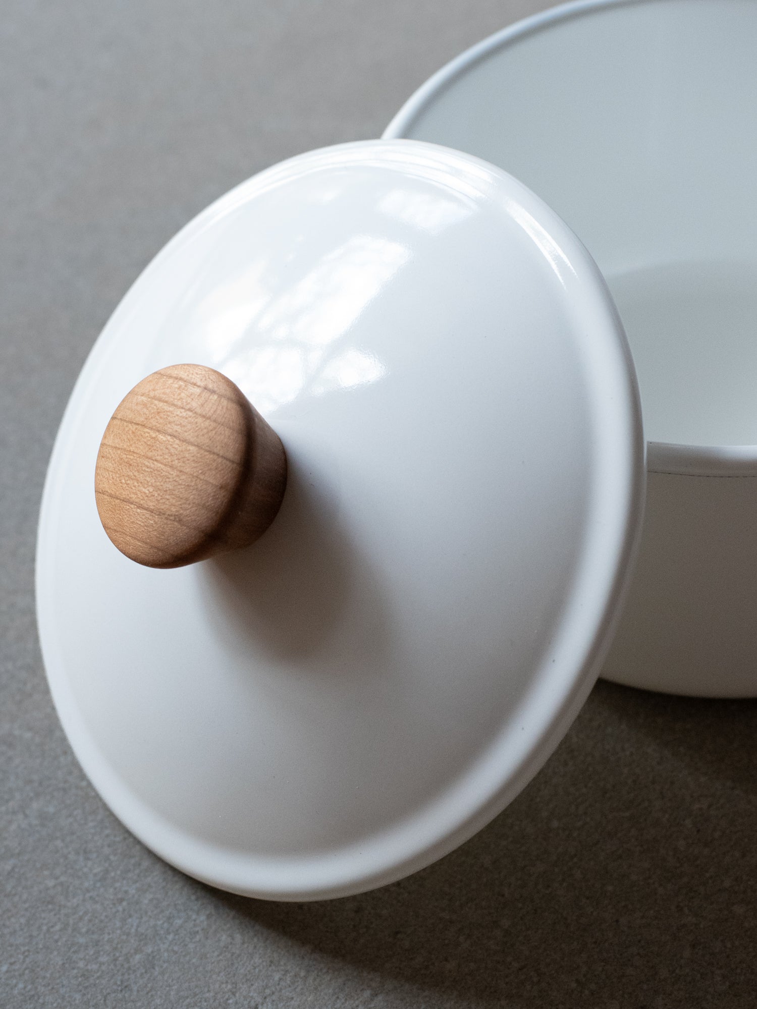 Couleur Enamel Saucepan with Lid 14cm White