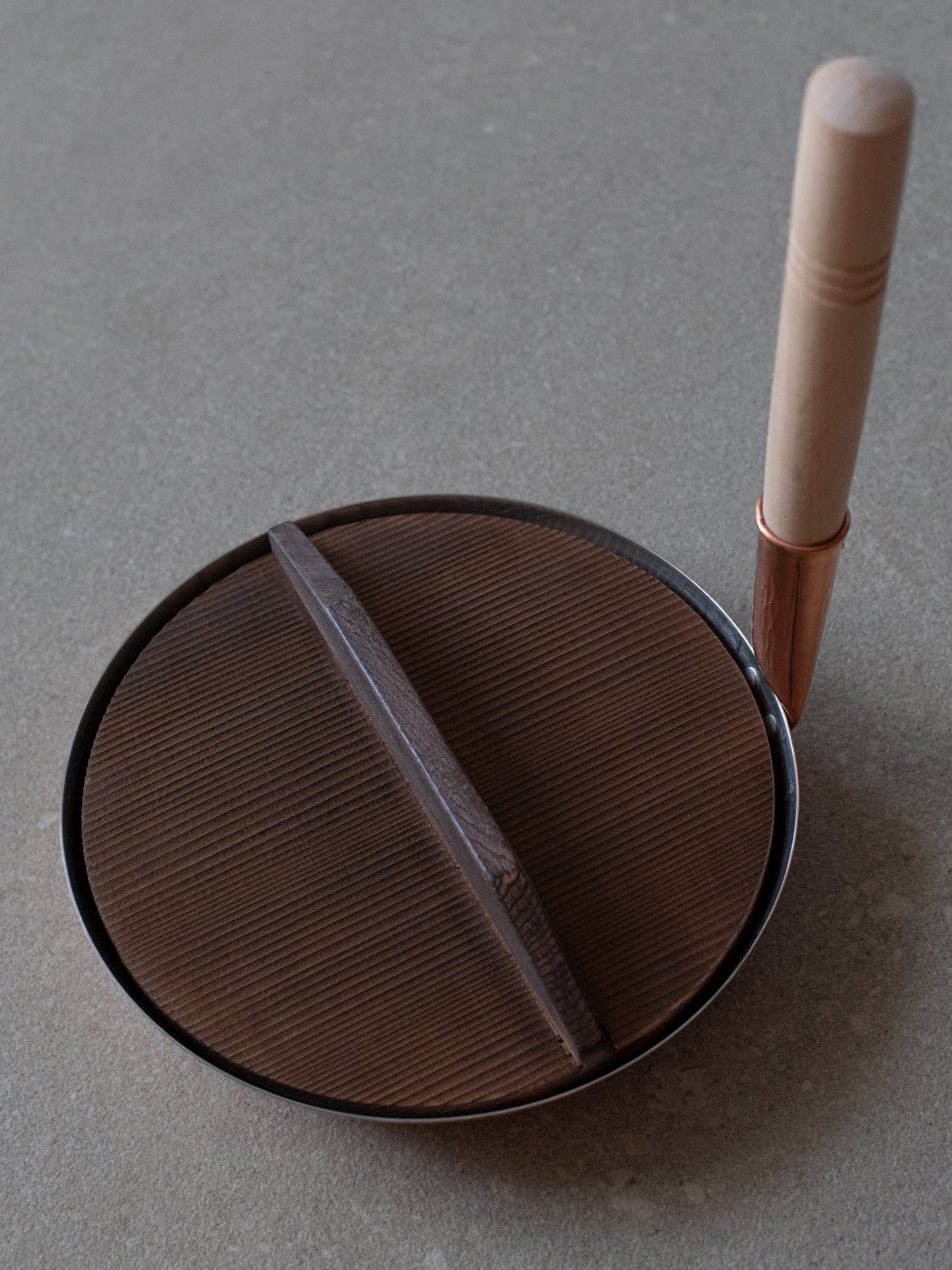 Burnished Cedar Drop Lid - 16cm