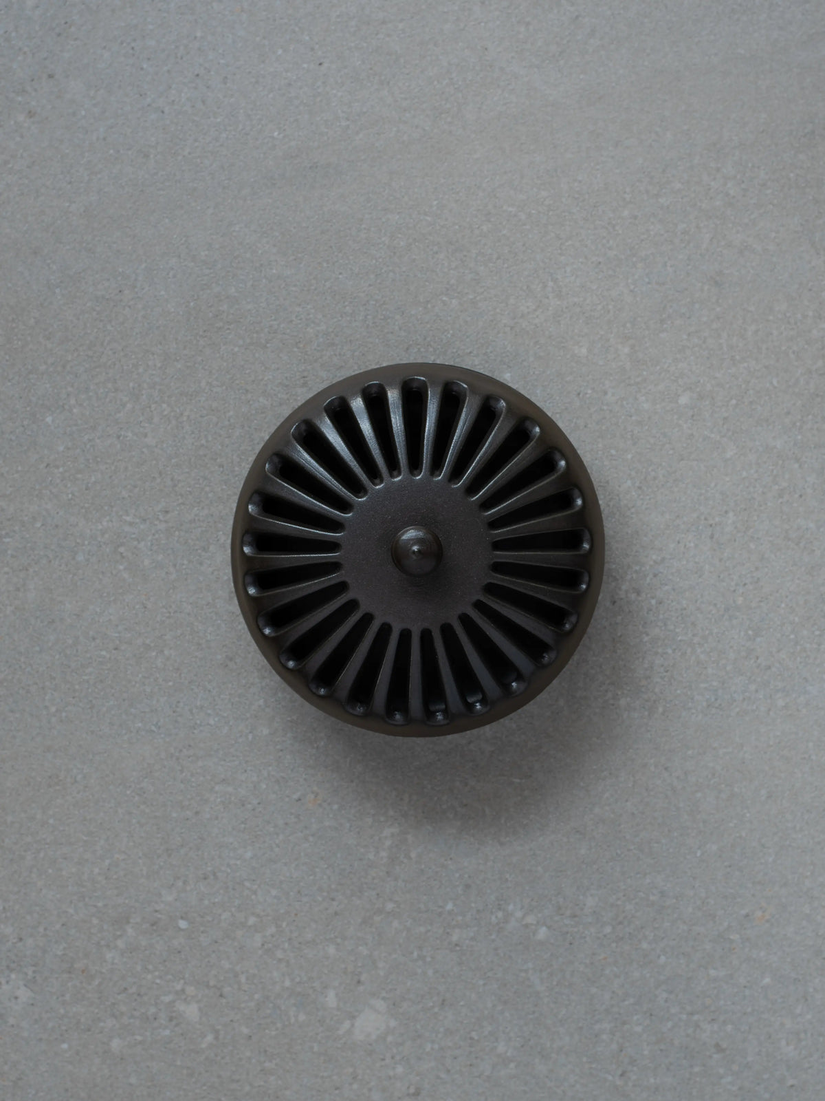Porcelain incense burner, view 8