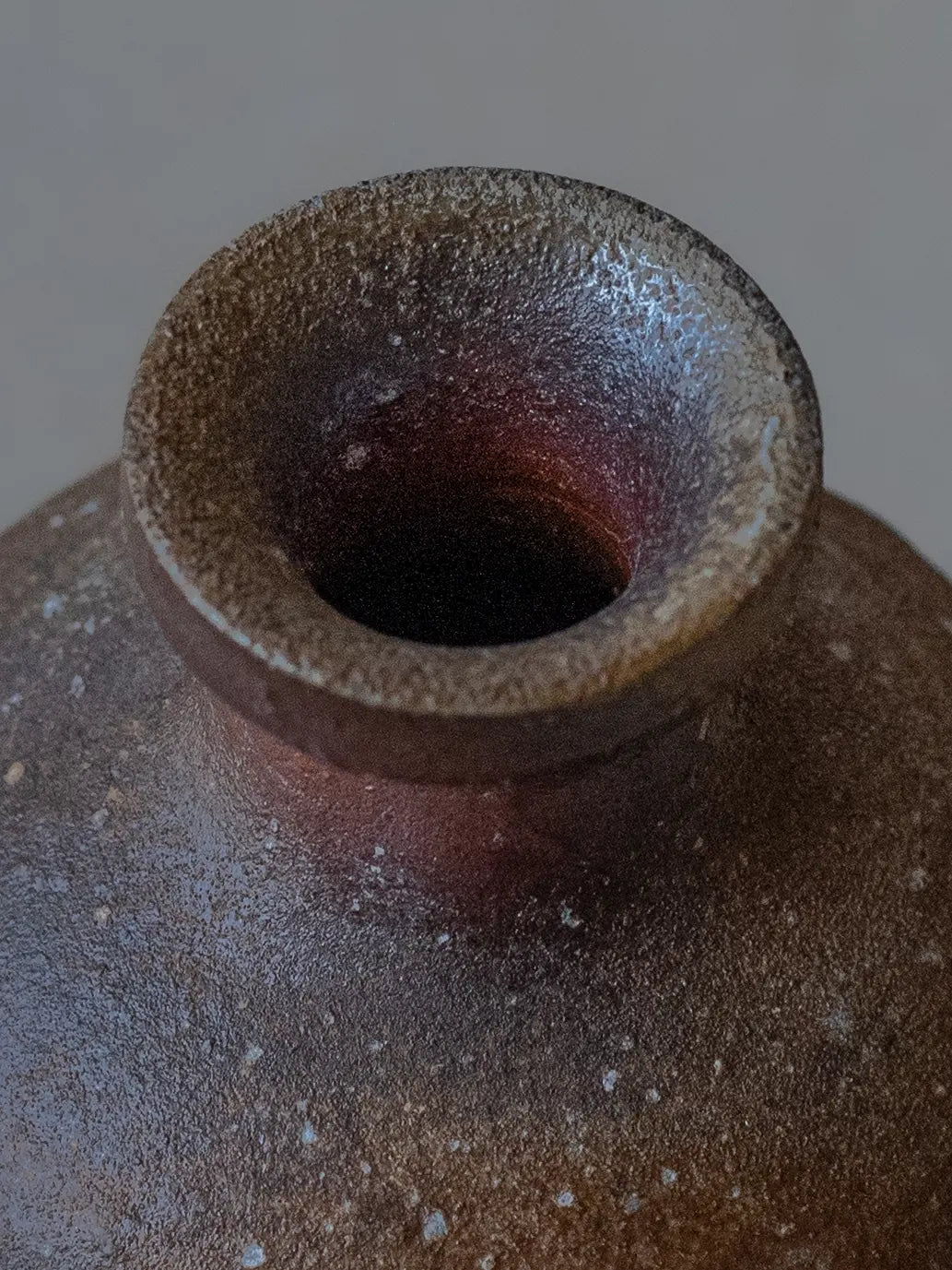 Yasushi Nakai Bizen sake set, view 4