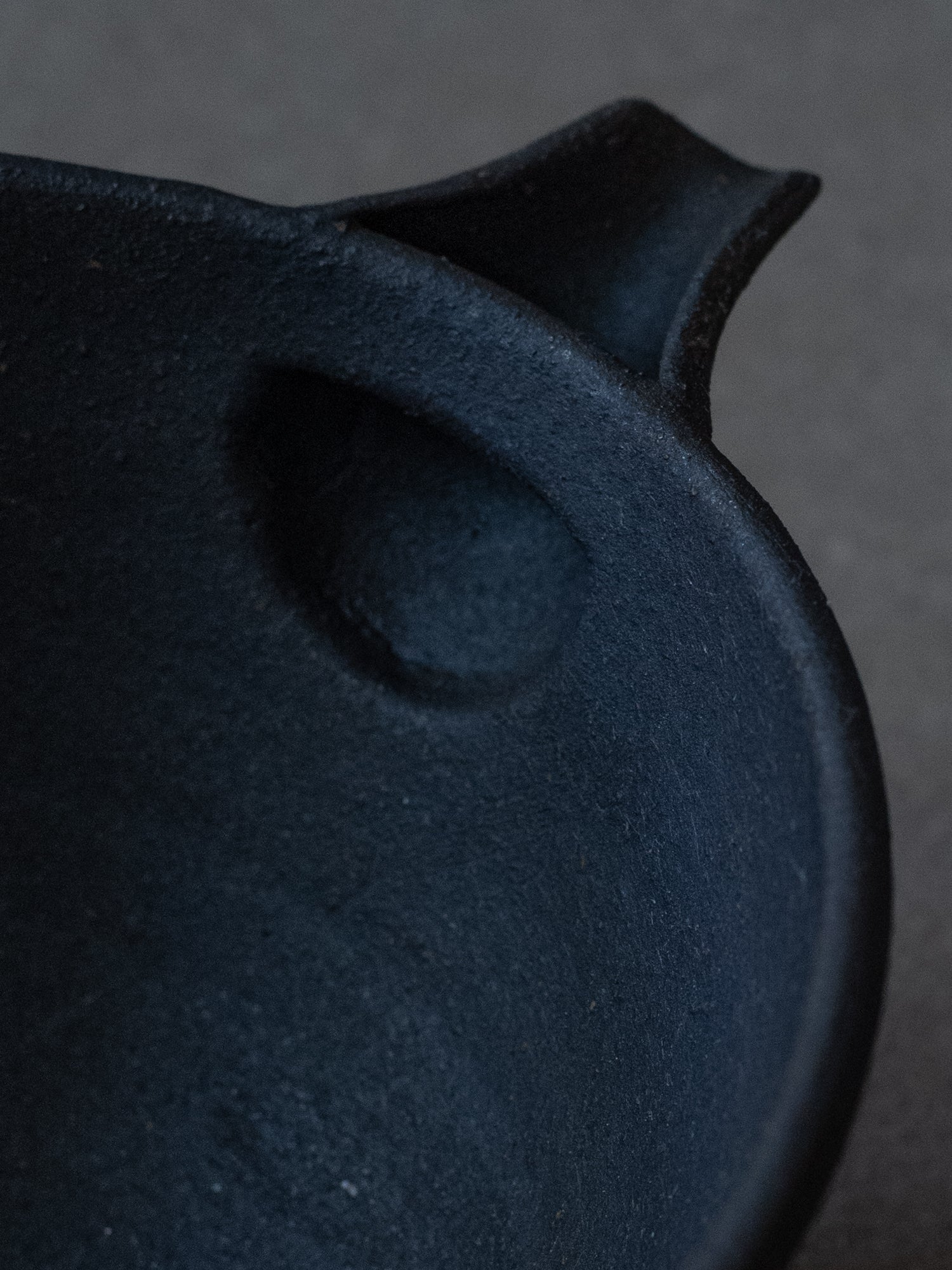 Dark Clay Katakuchi Bowl