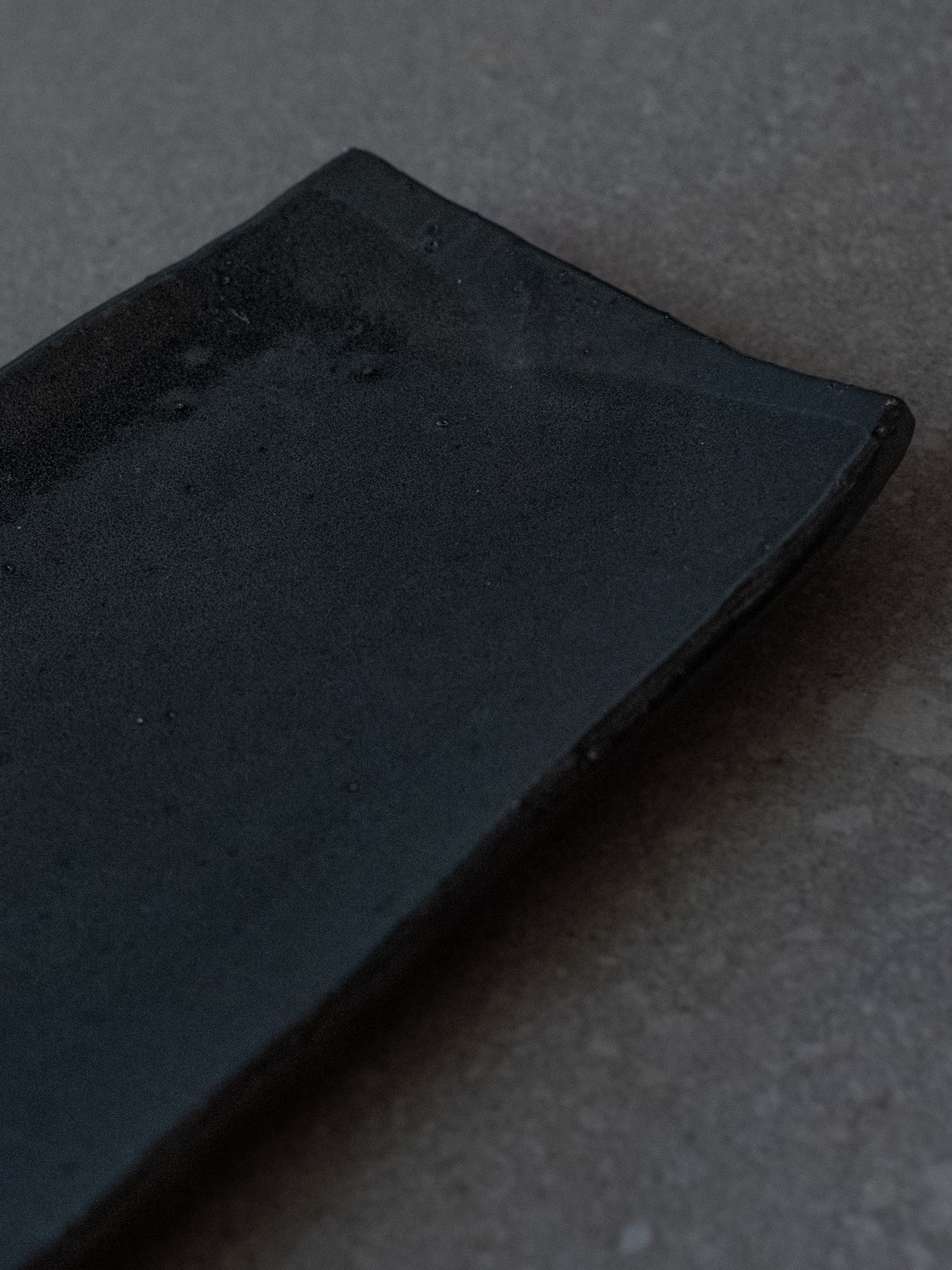 Black Footed Rectangle Plate