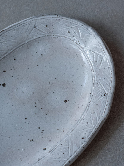 Kohiki Zigzag Oval Plate
