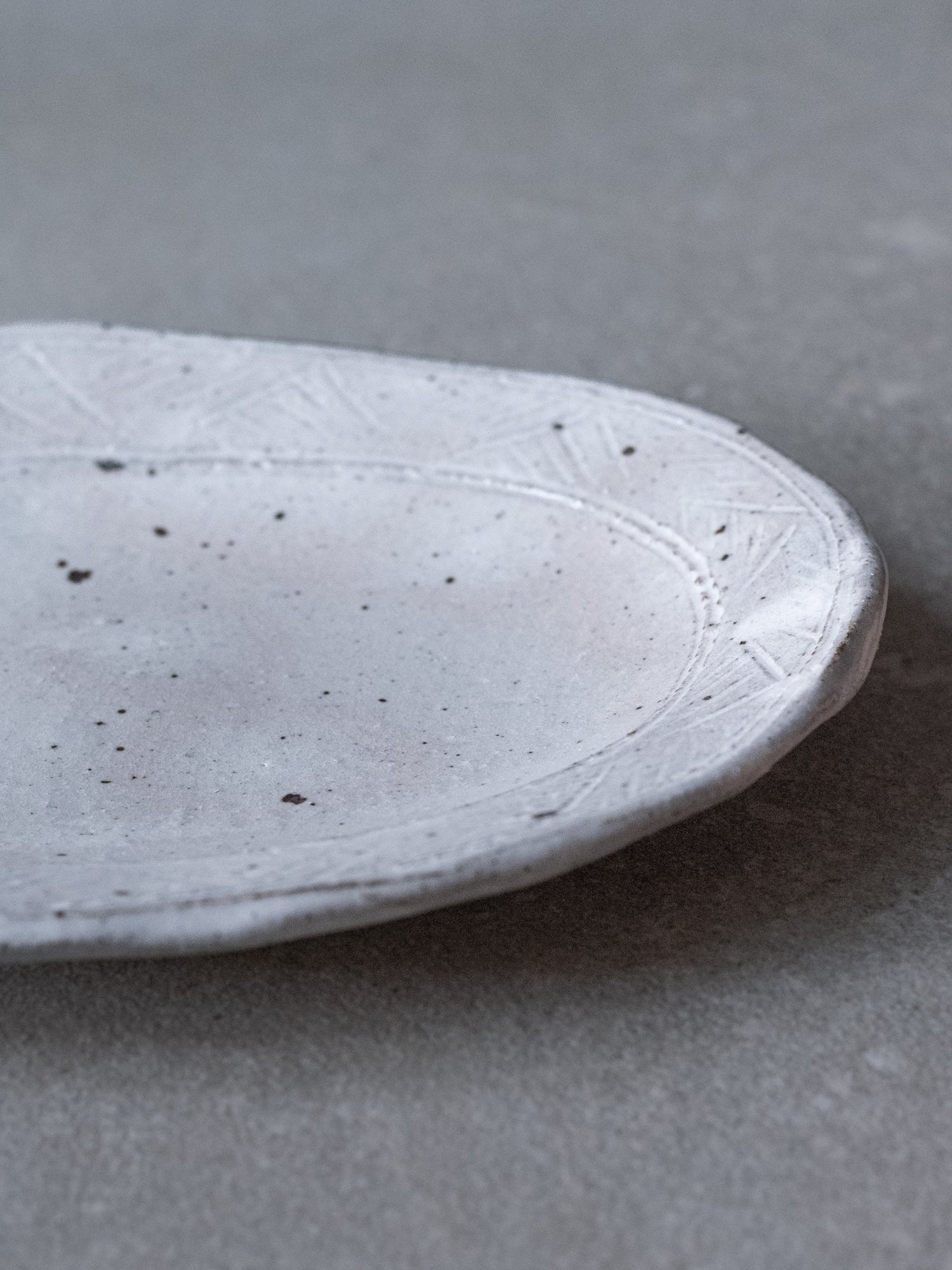 Kohiki Zigzag Oval Plate