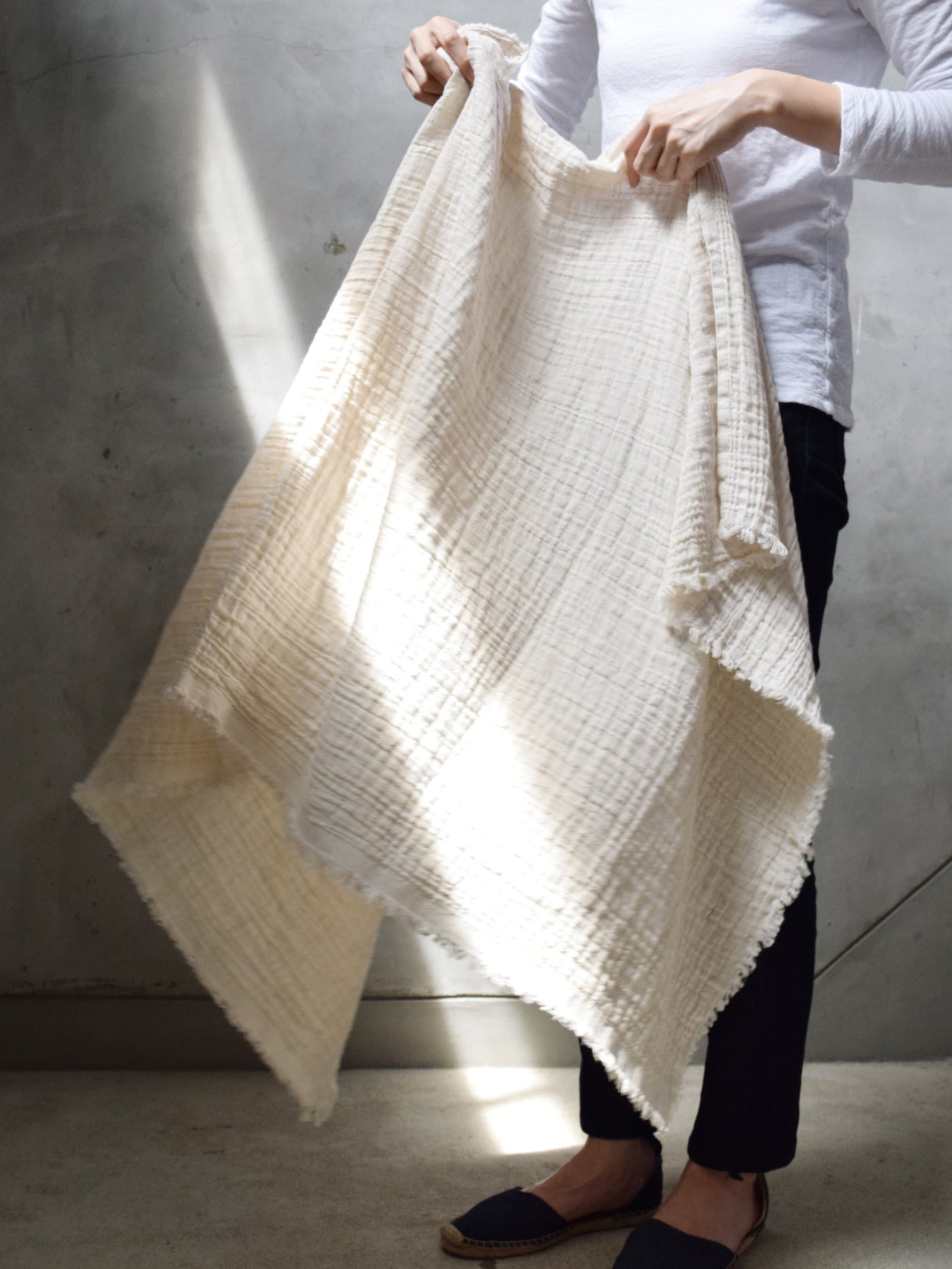 Dear Blanket Shawl - Almond