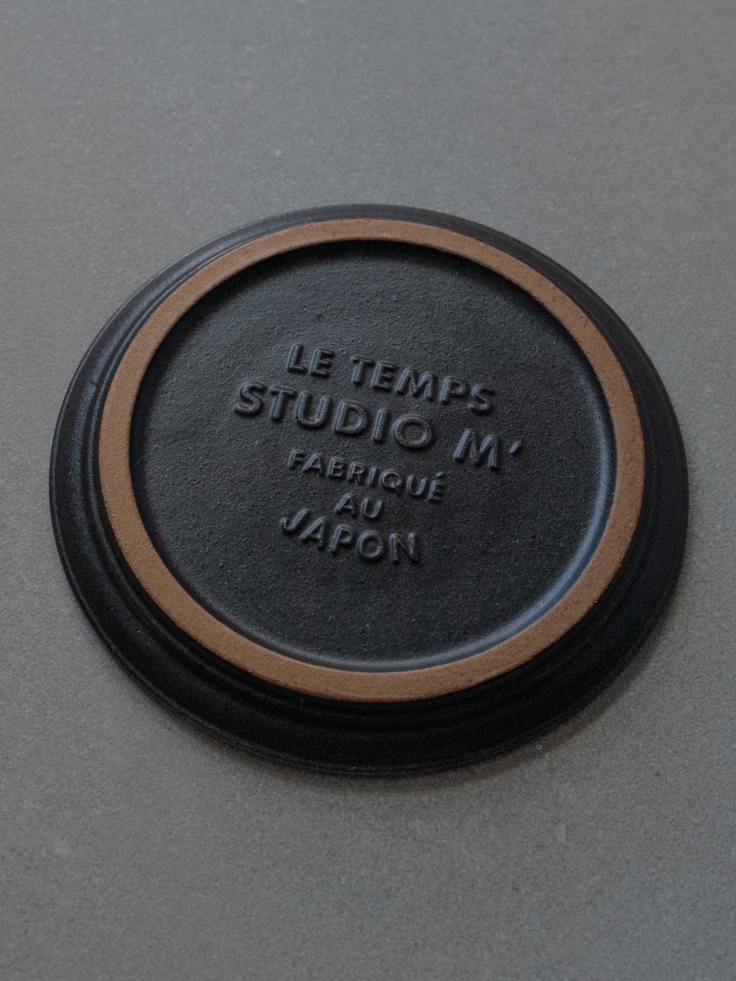 Black Le Temps Plate - Medium