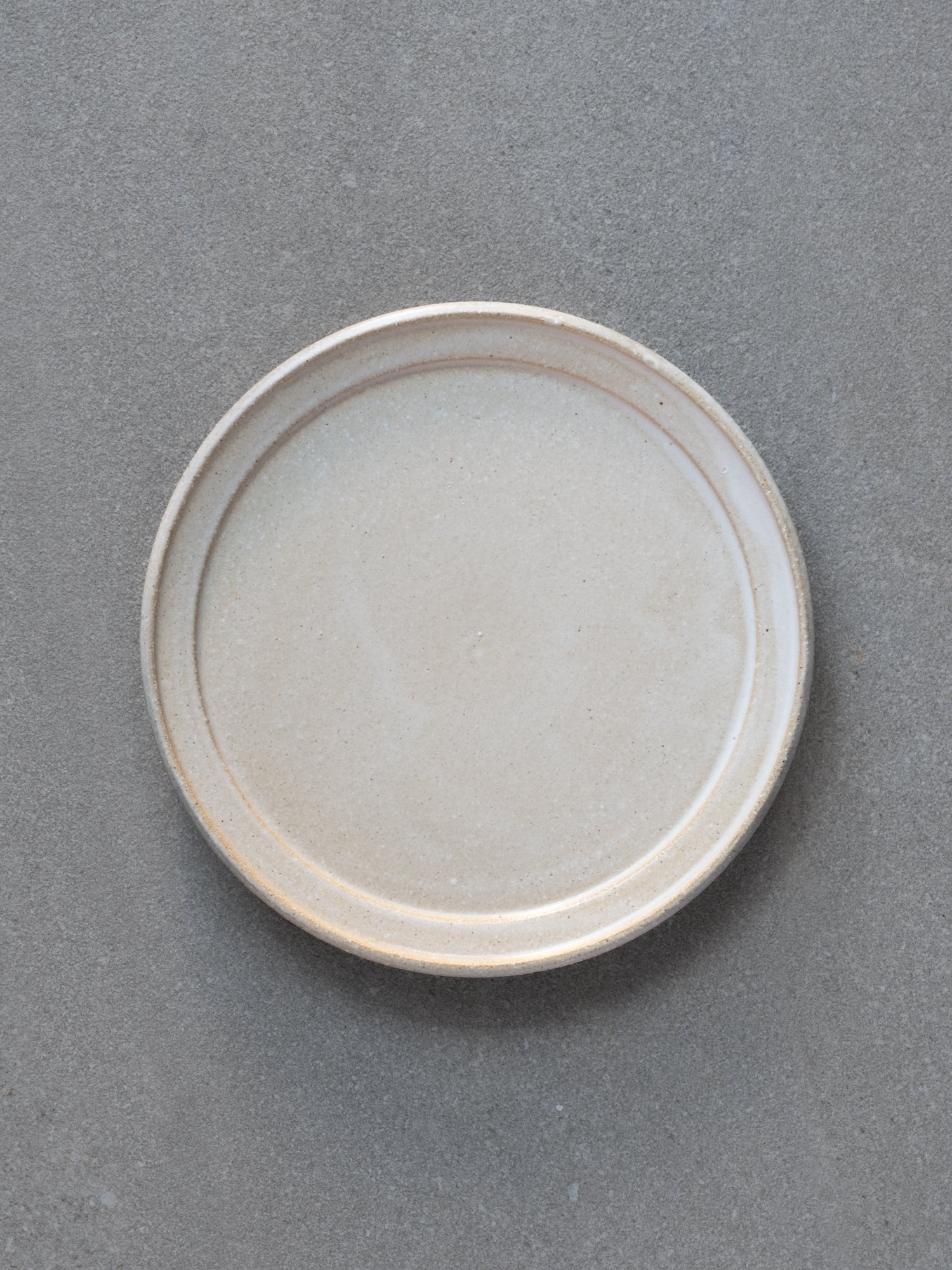 Ecru Le Temps Plate - Medium