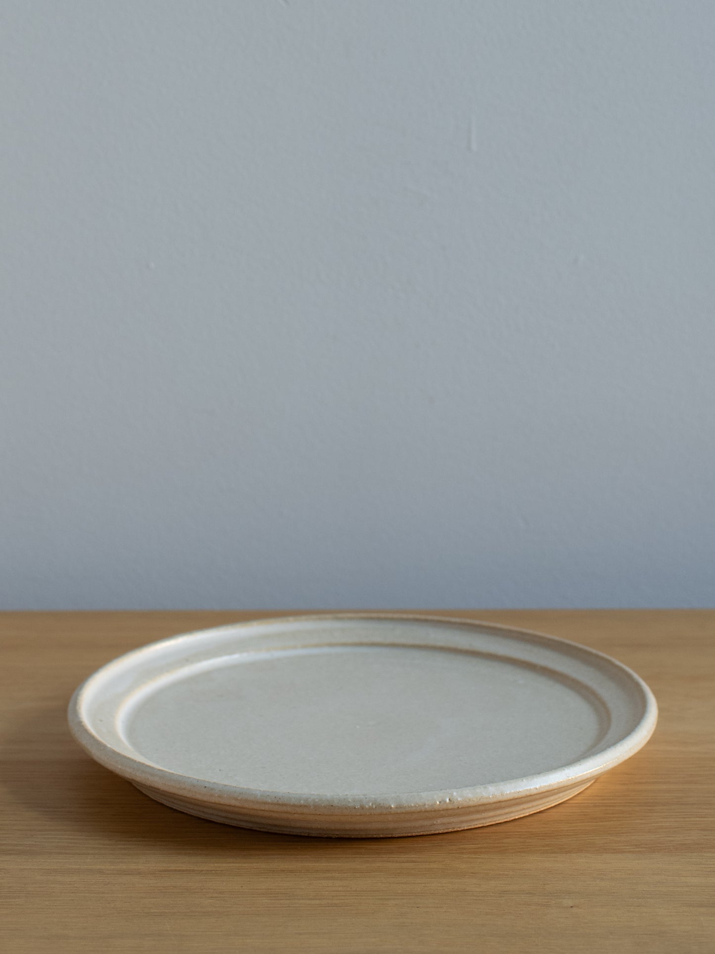 Ecru Le Temps Plate - Medium