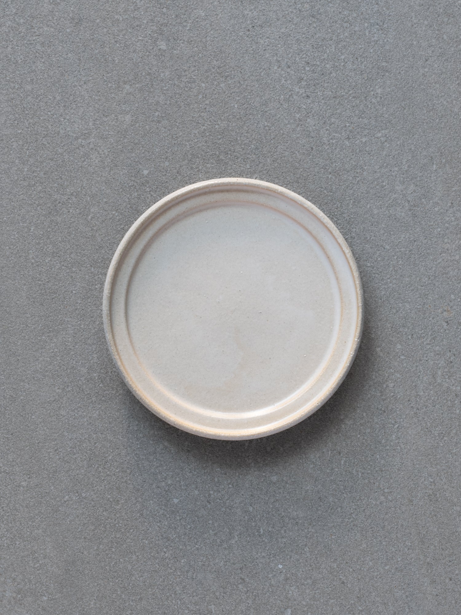 Ecru Le Temps Plate - Small