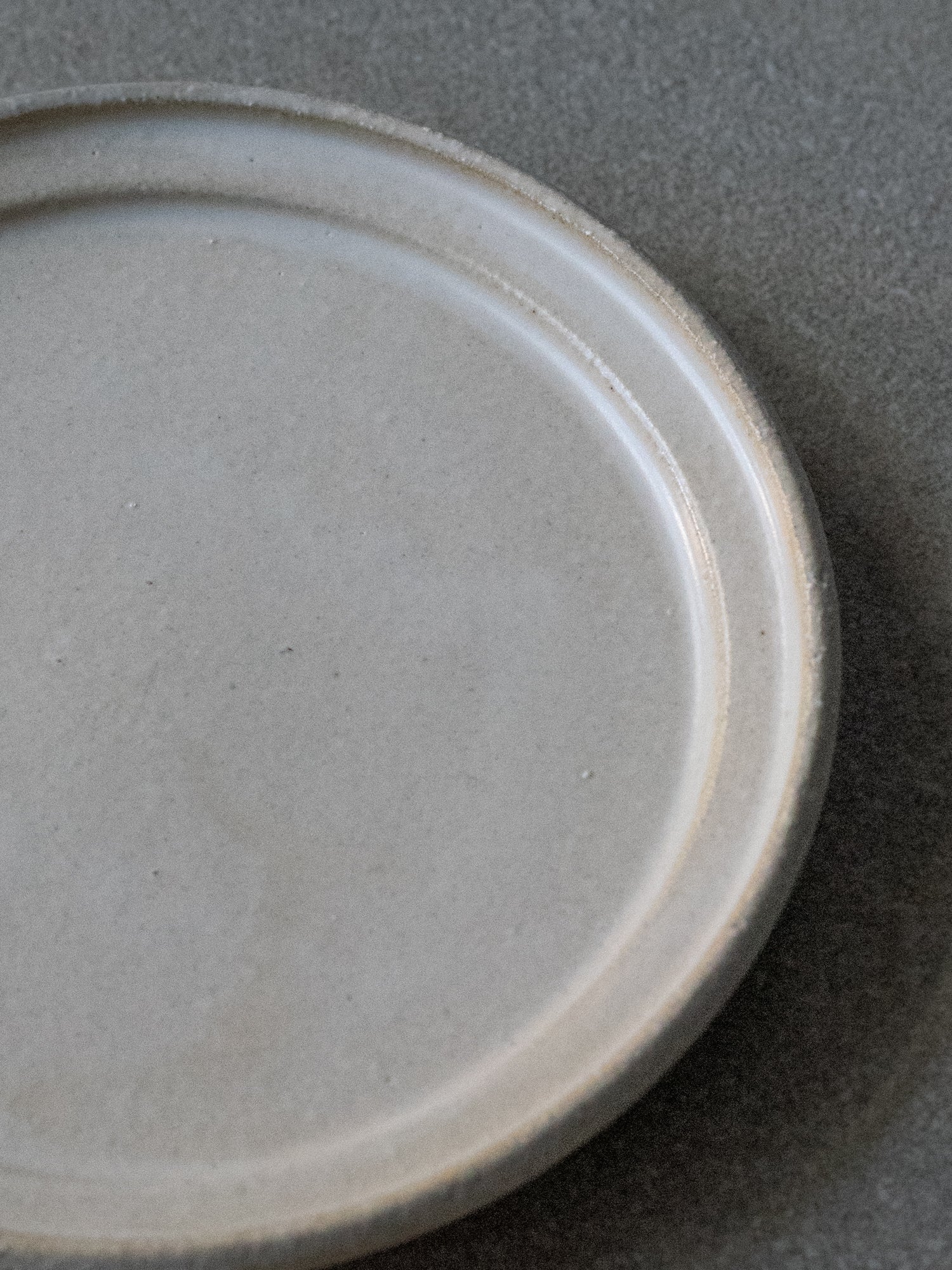 Ecru Le Temps Plate - Small