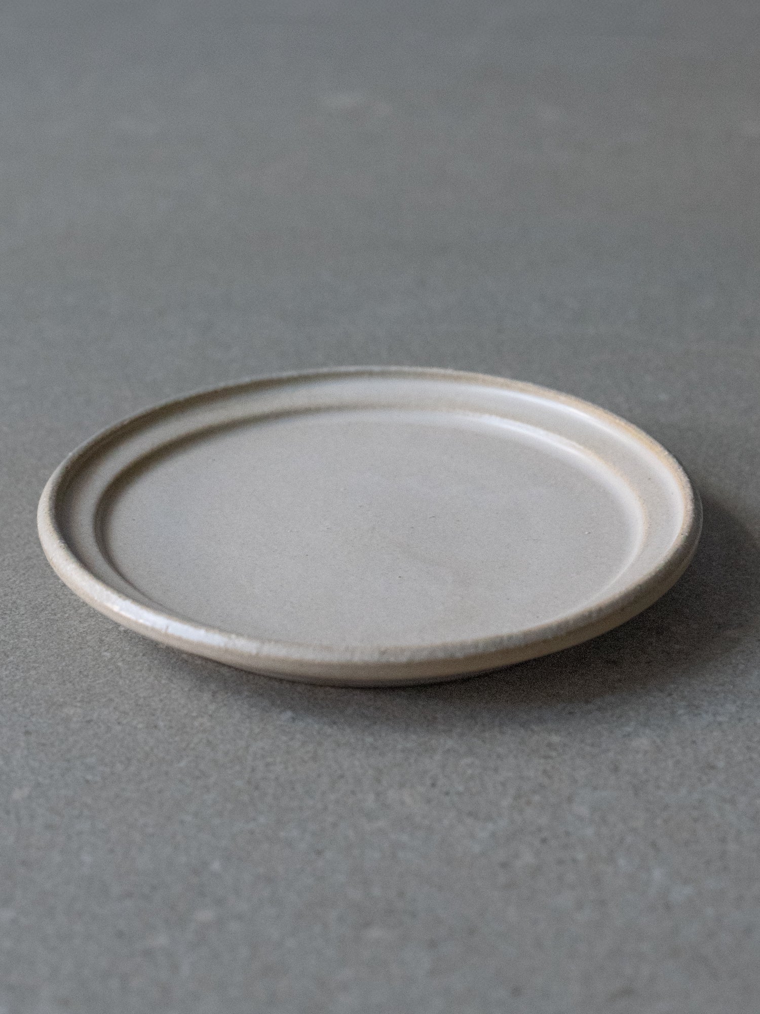 Ecru Le Temps Plate - Small