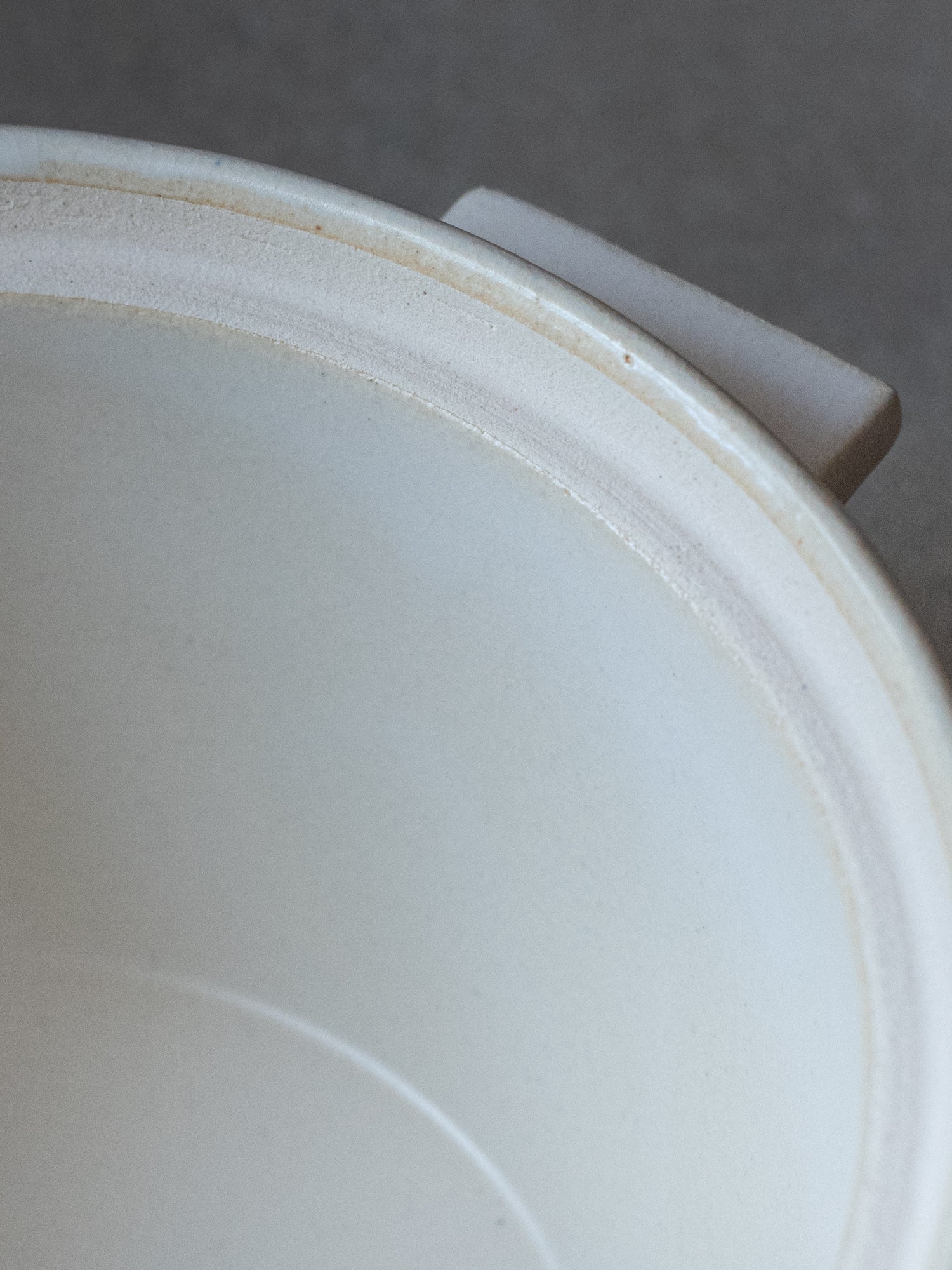 Ragout Donabe - White