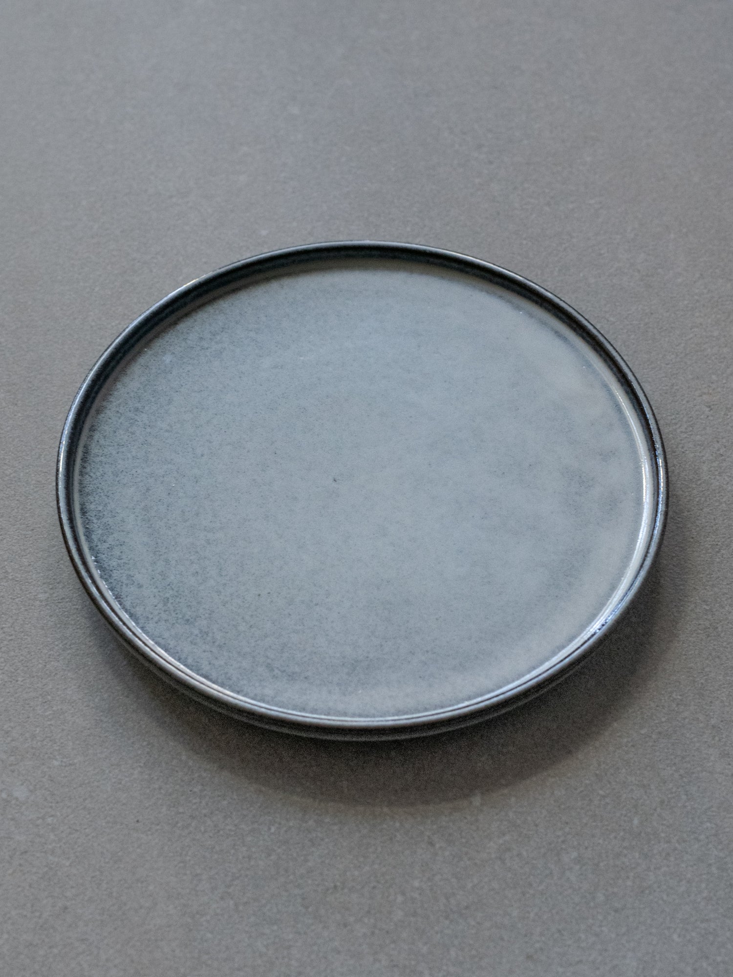 White Cerchio Plate - Medium