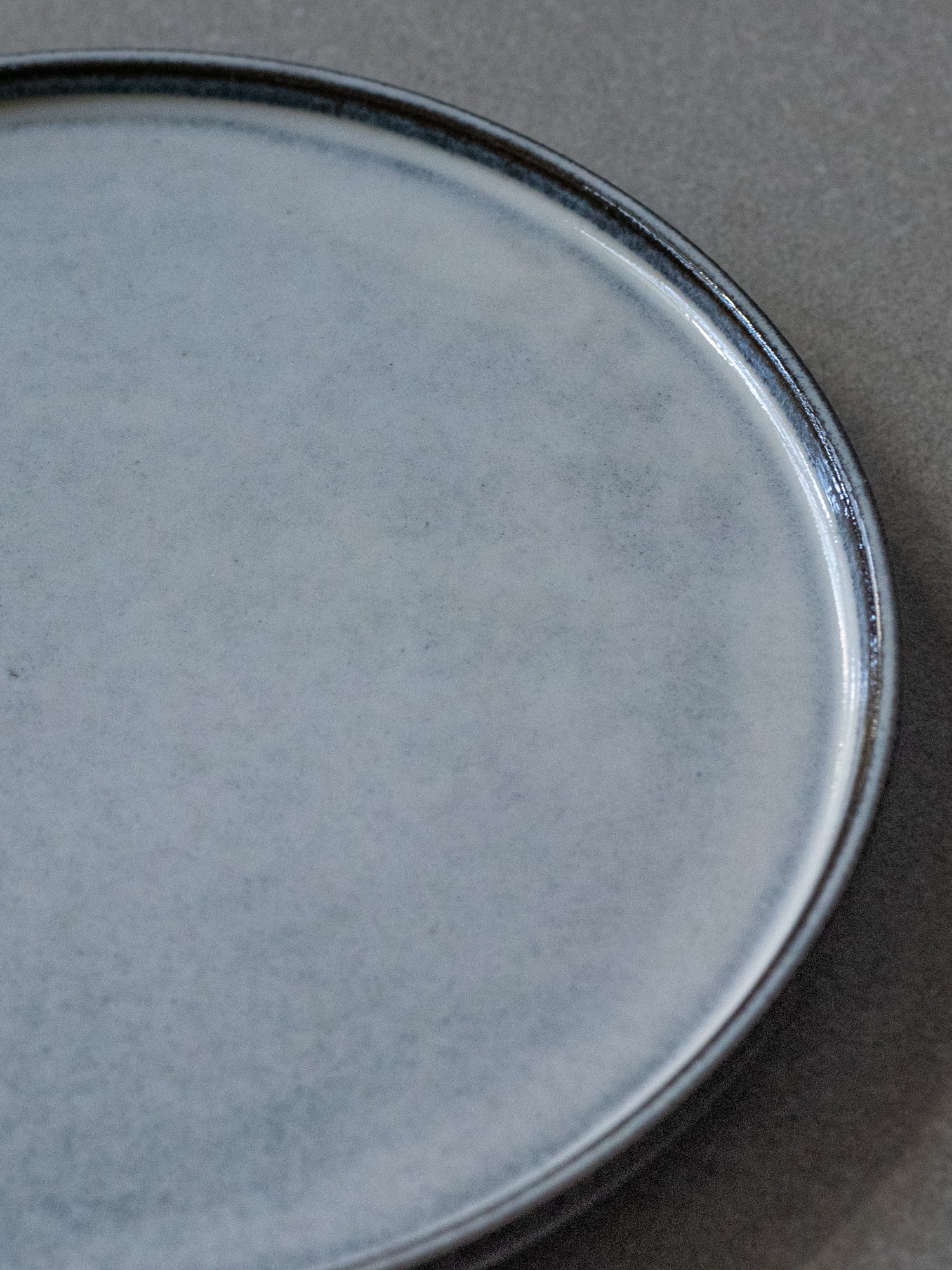 White Cerchio Plate - Medium