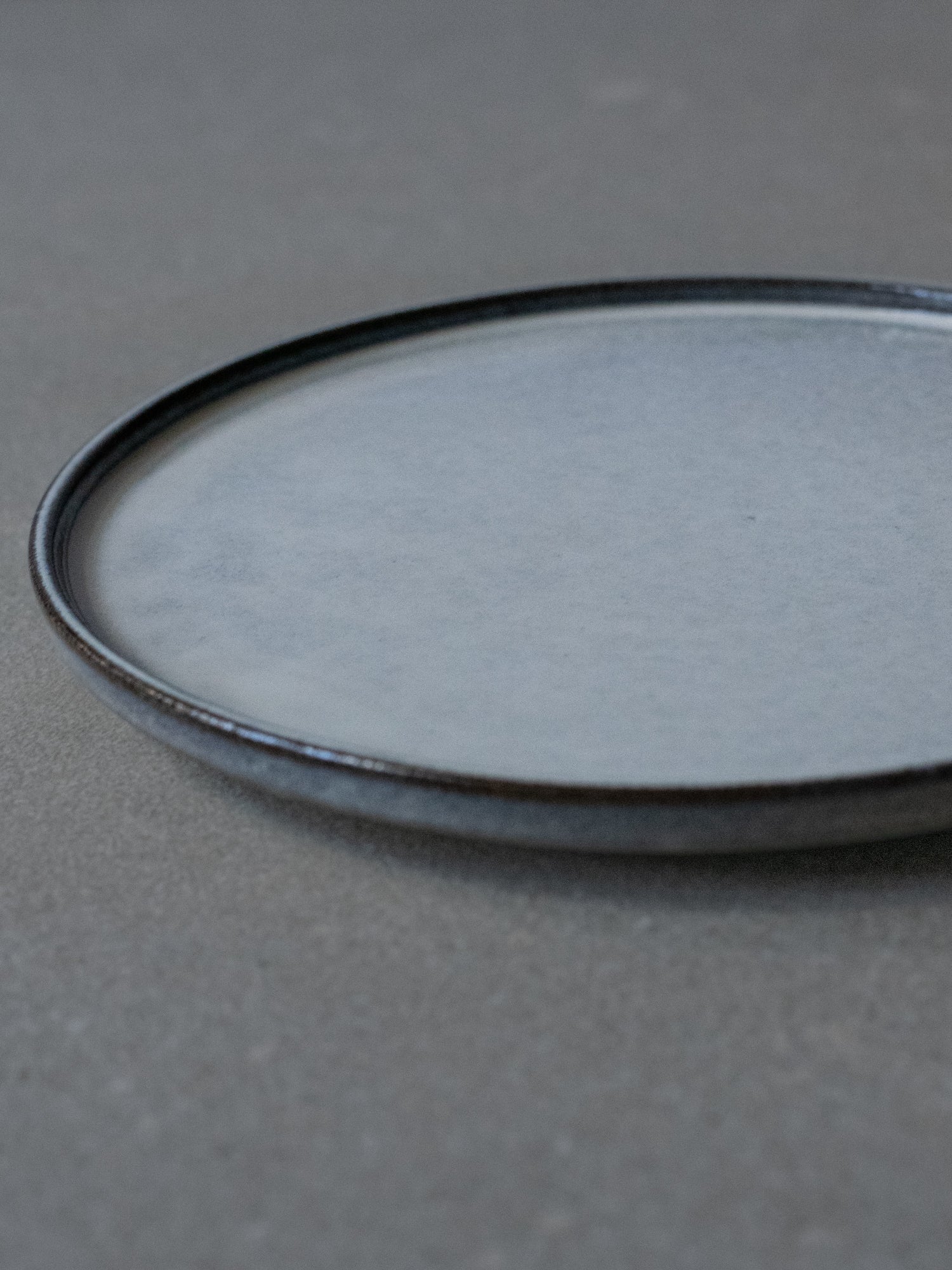 White Cerchio Plate - Medium