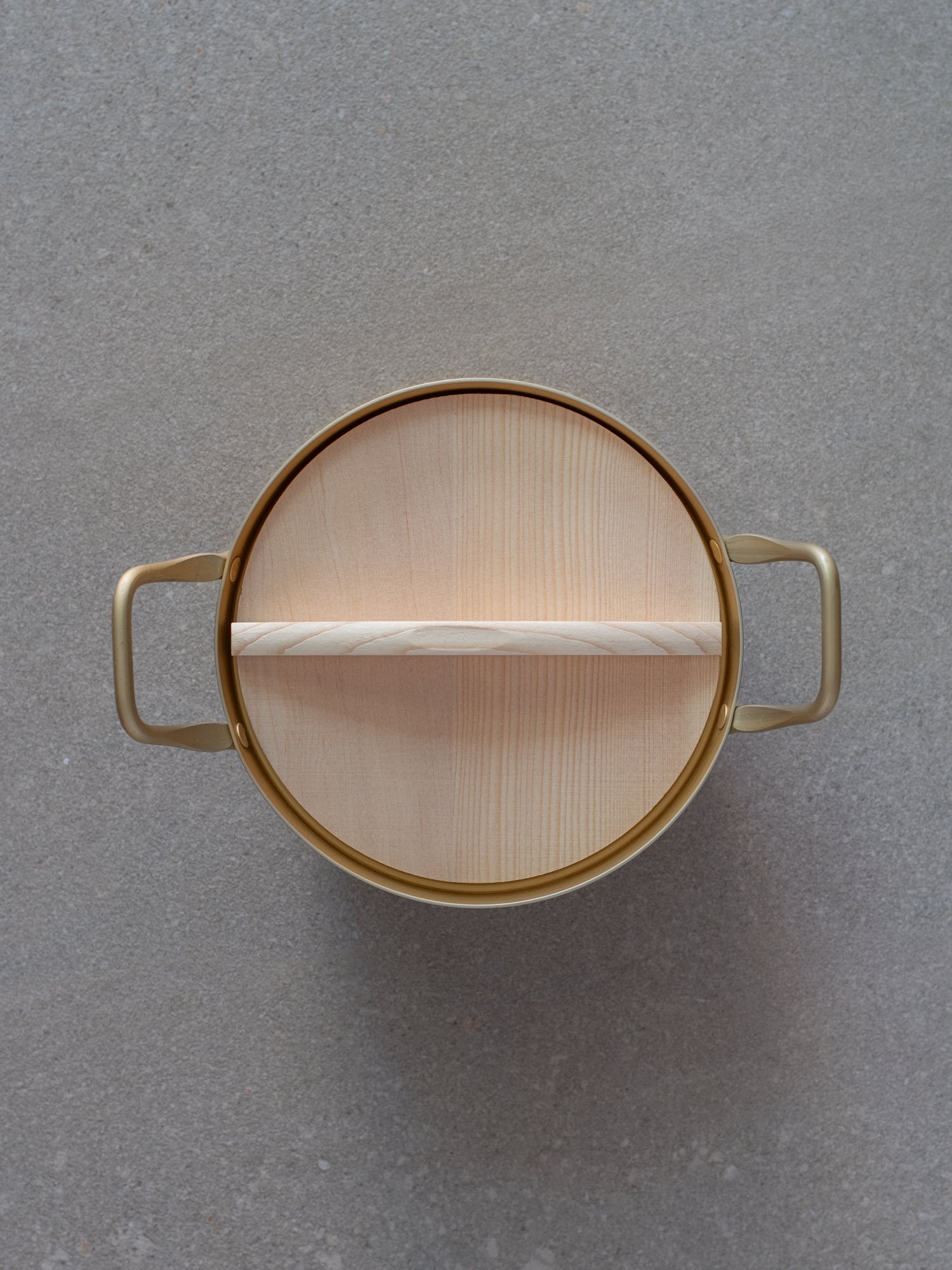 Aluminium Pot with Wooden Lid