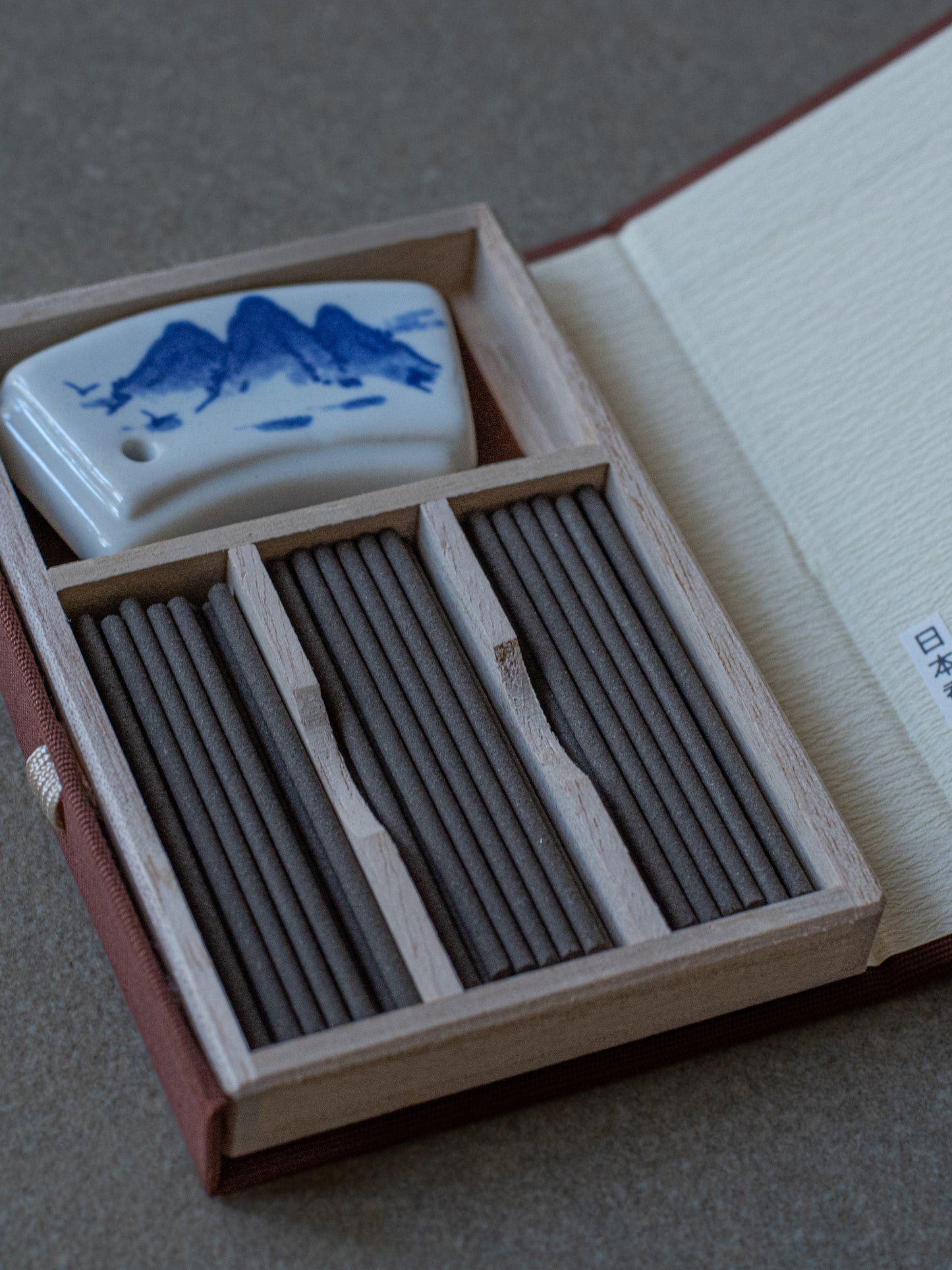 Jinkoh Juzan Aloeswood Incense Sticks Gift Set (60 sticks)