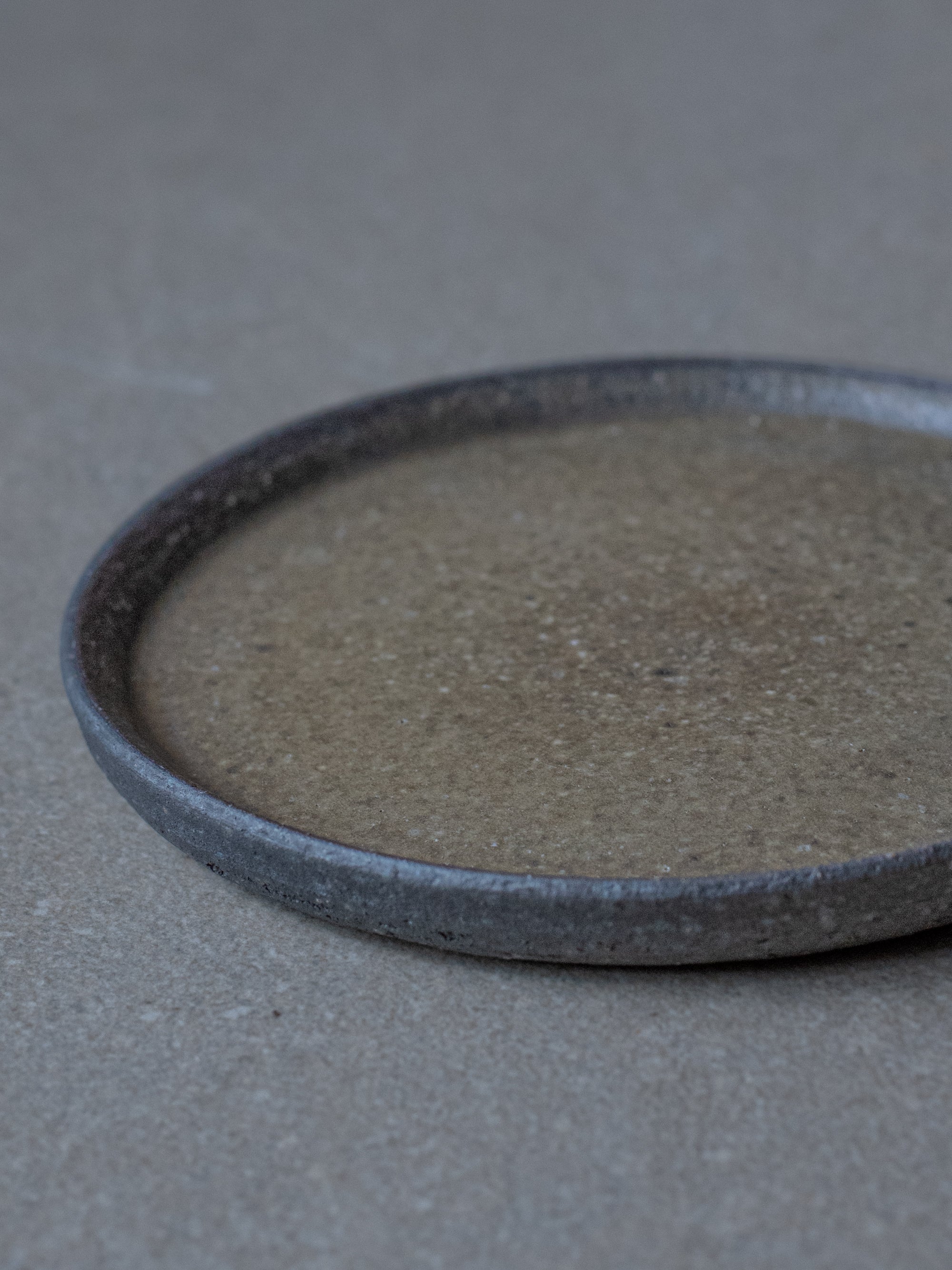 Natural Iraka Plate - Small