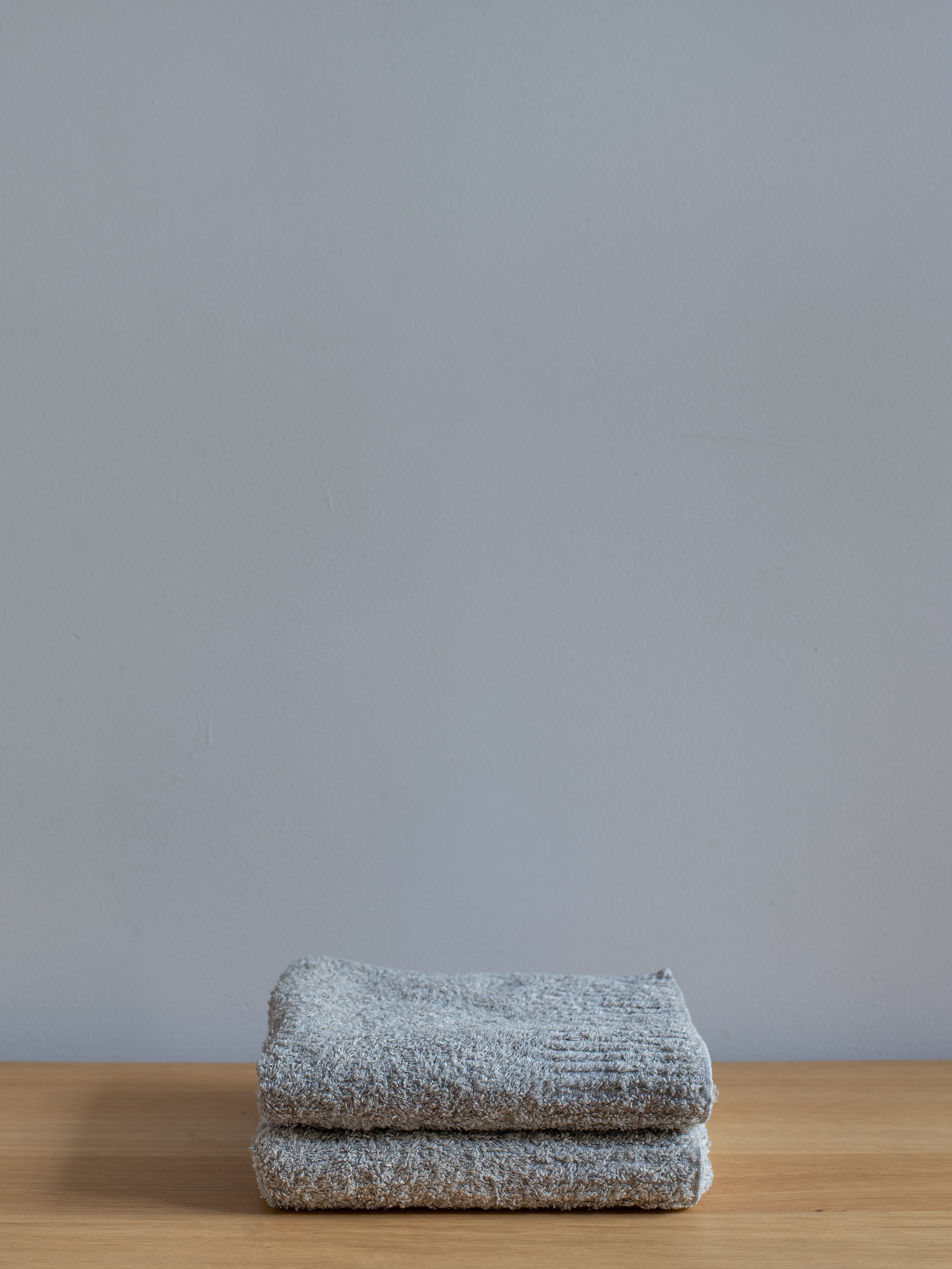 Vita Hand Towel - Ice Grey