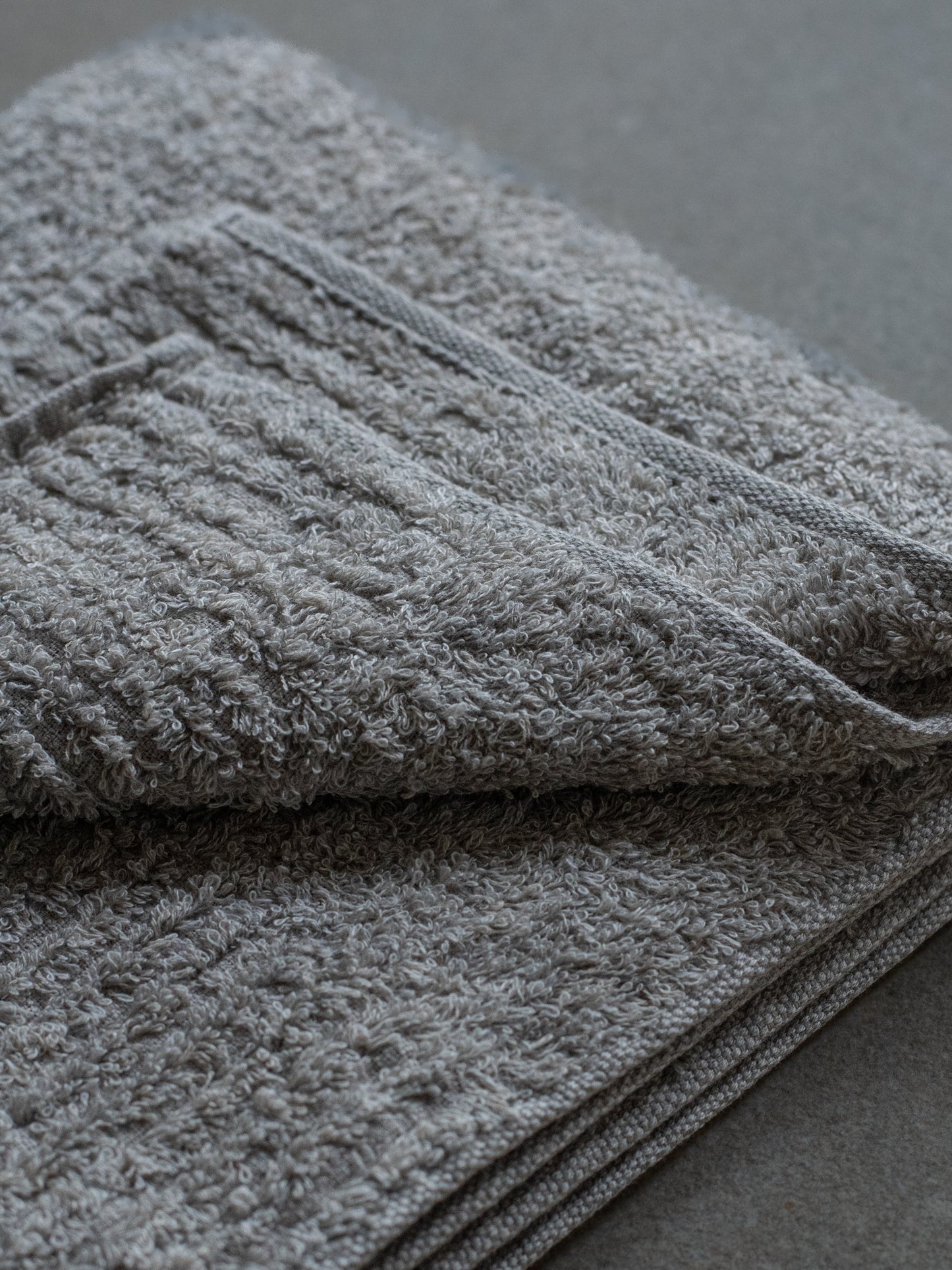 Vita Hand Towel - Ice Grey