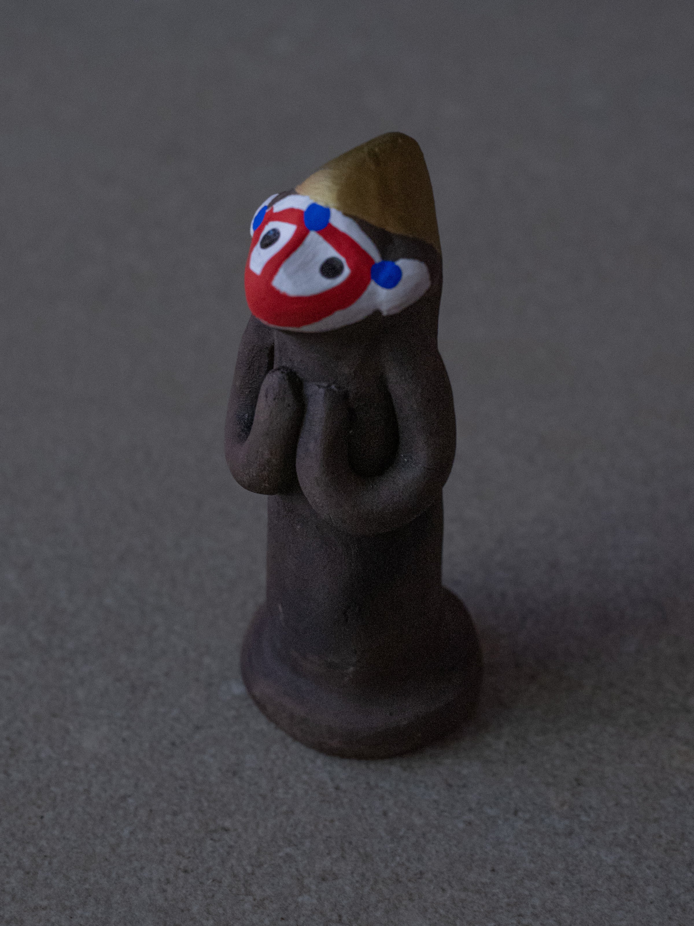 Monkey Folk Doll - Praying