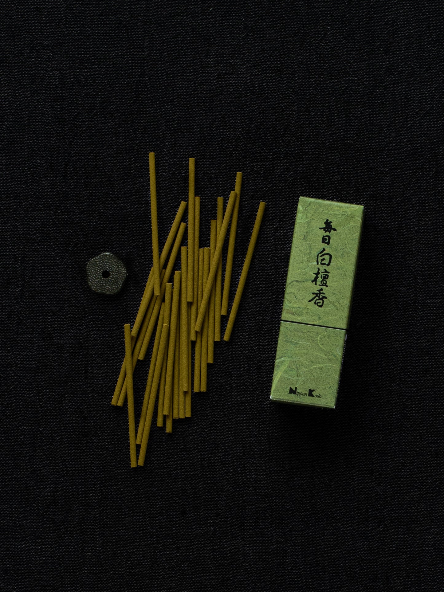 Mainichi Byakudan Everyday Sandalwood Incense Sticks (24 sticks)