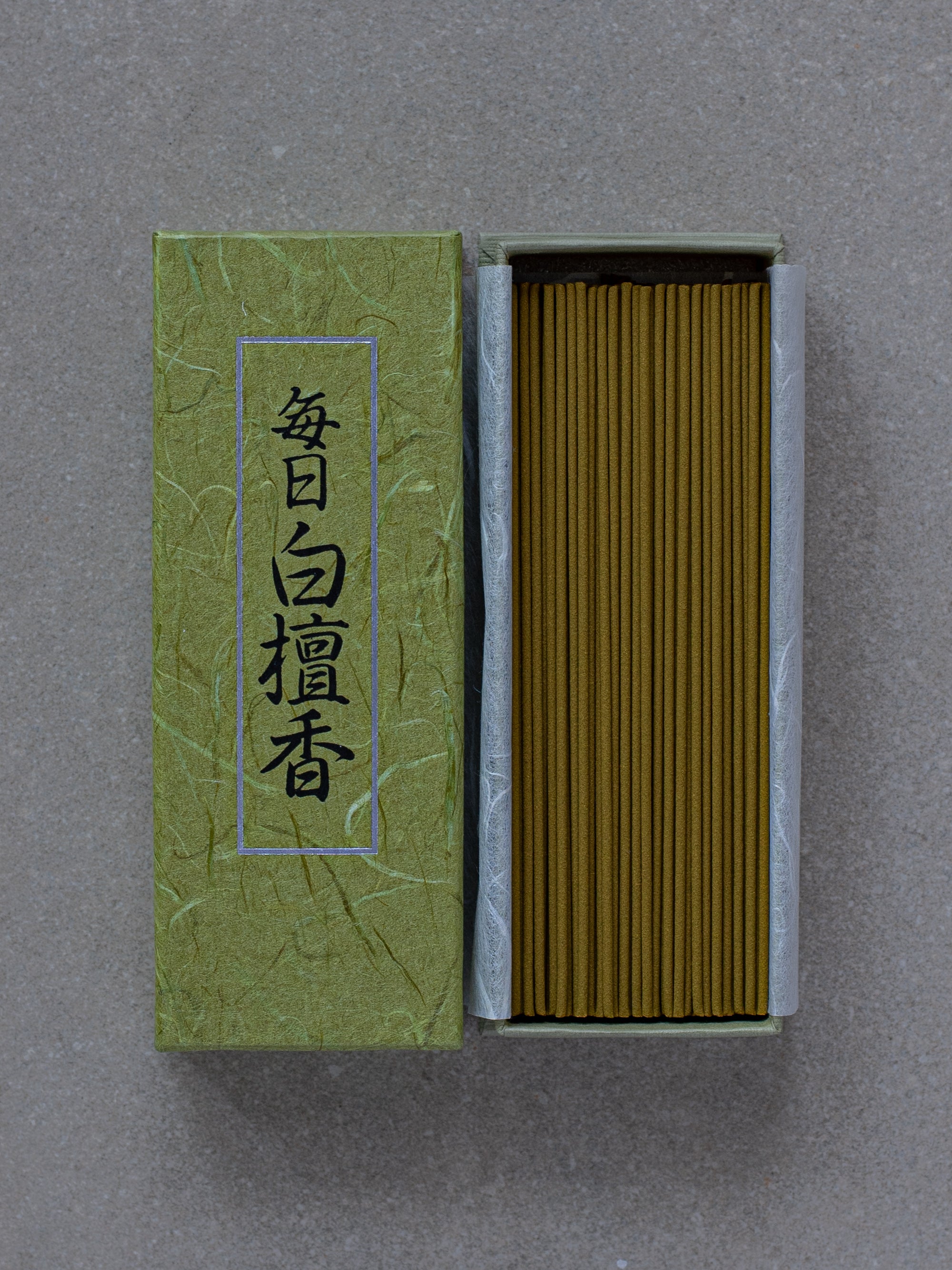Nippon Kodo 551 Mainichi Byakudan 60 pak kort bruin Nippon Kodo 551 Mainichi Byakudan 60 pak kort bruin