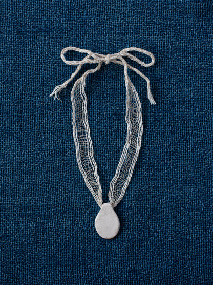 Pendant Collar - White and Beige