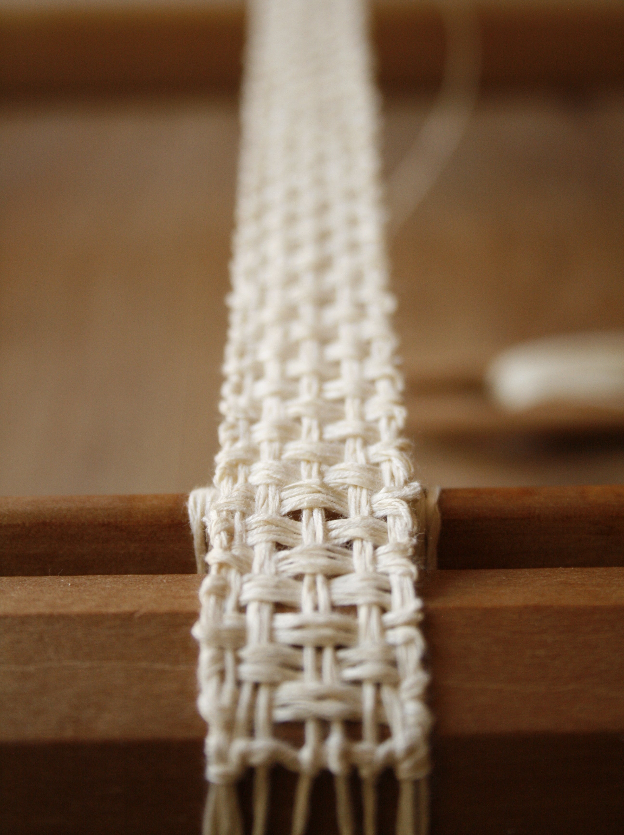 Oval Buckle Collar - Off White