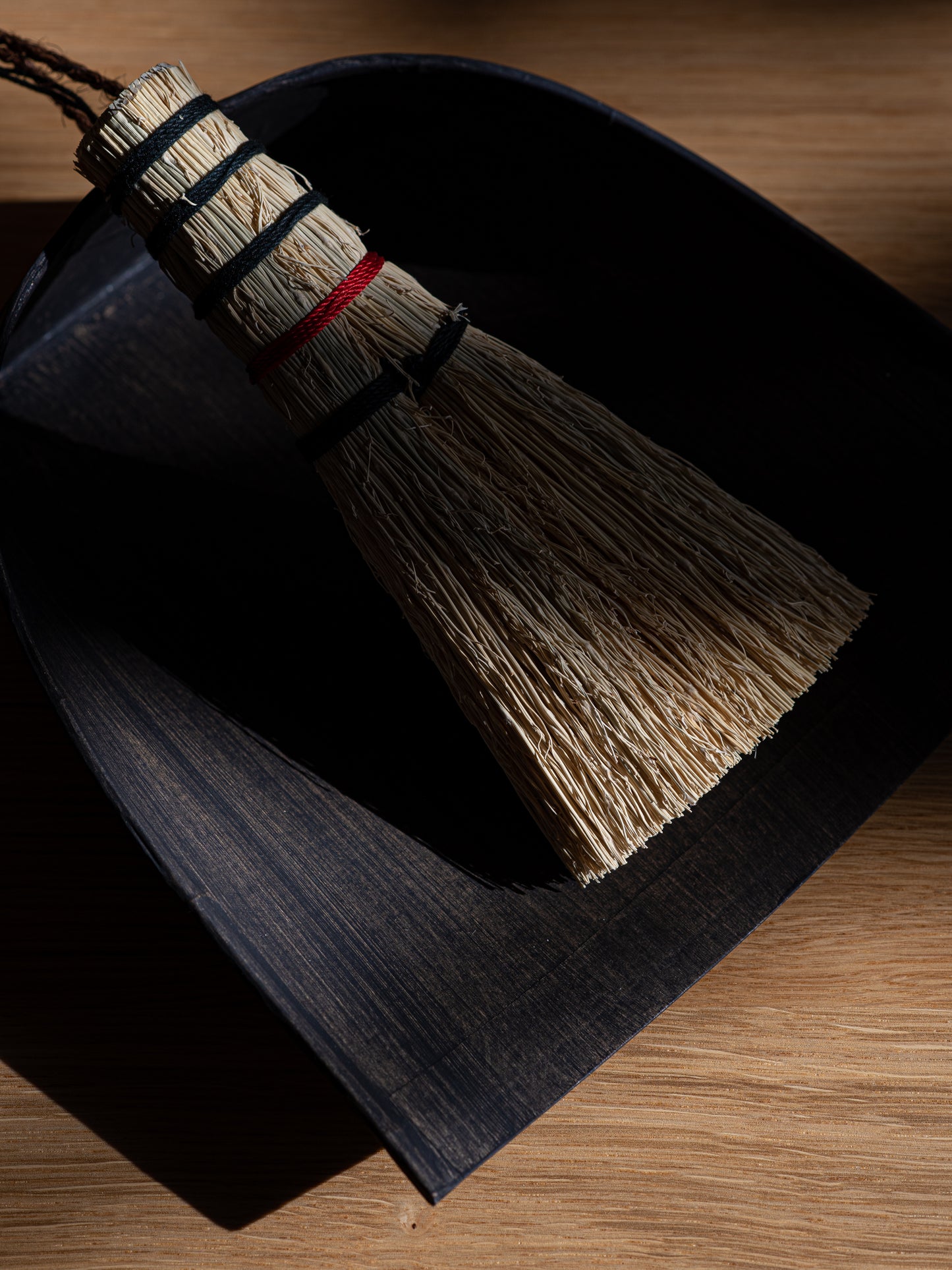 Black Paper Dustpan - Small | Large